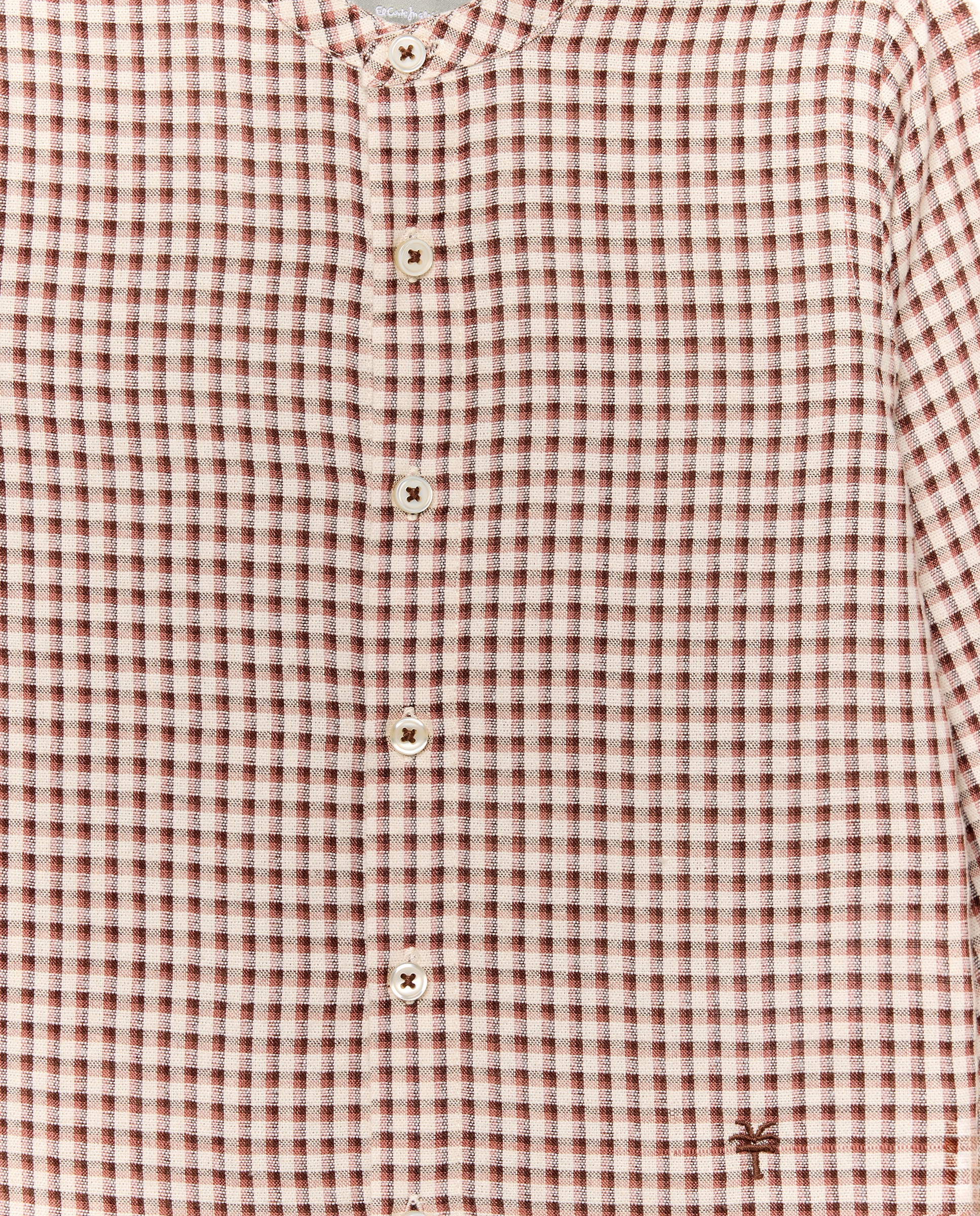 Camisa aos Quadrados Rústicos com Manga Comprida e Gola à Padre Castanho-6