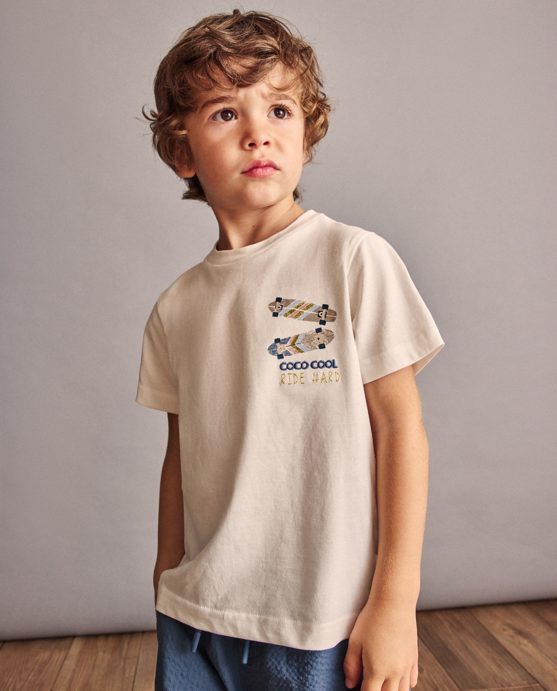 T-shirt com Estampado de Fantasia de Pranchas de Surf Coconut El Corte Inglés Branco-2