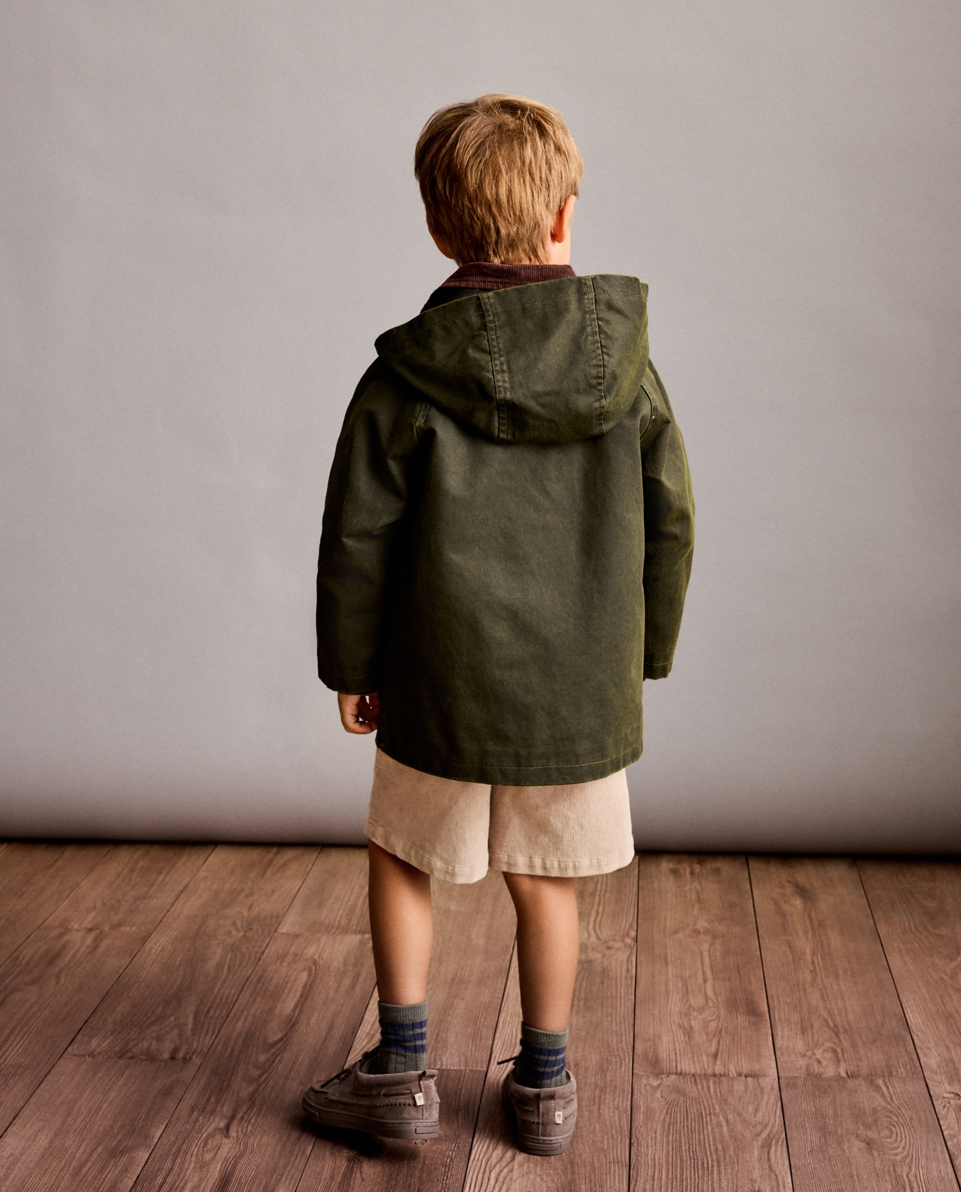 Parka Resinada Clássica com Capuz 520 Caqui-5