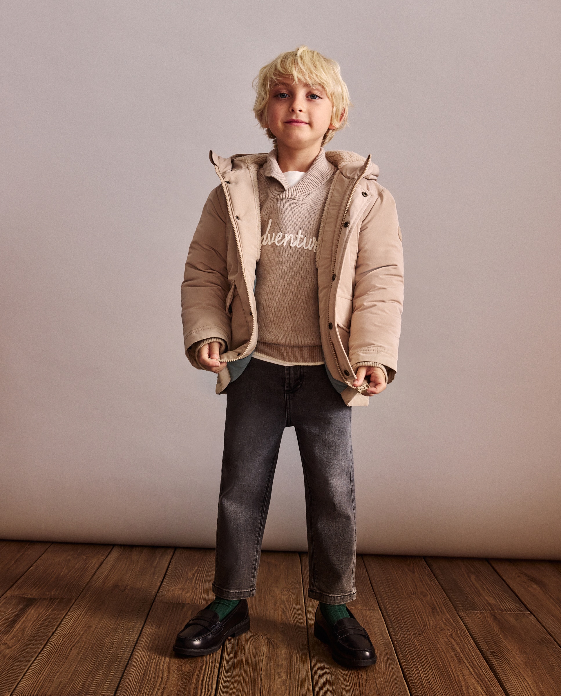 Imagem 0 de Parka com Bolsos, Capuz com Pelo e Interior de Pelo de Borrego