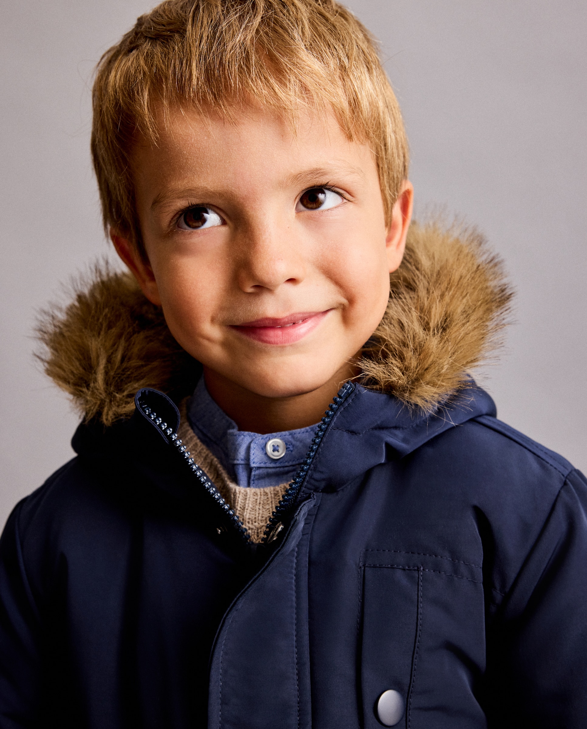 Imagen 2 de Parka coreana de niño con capucha con pelo - Coconut El Corte Inglés - Azul marino Azul marino