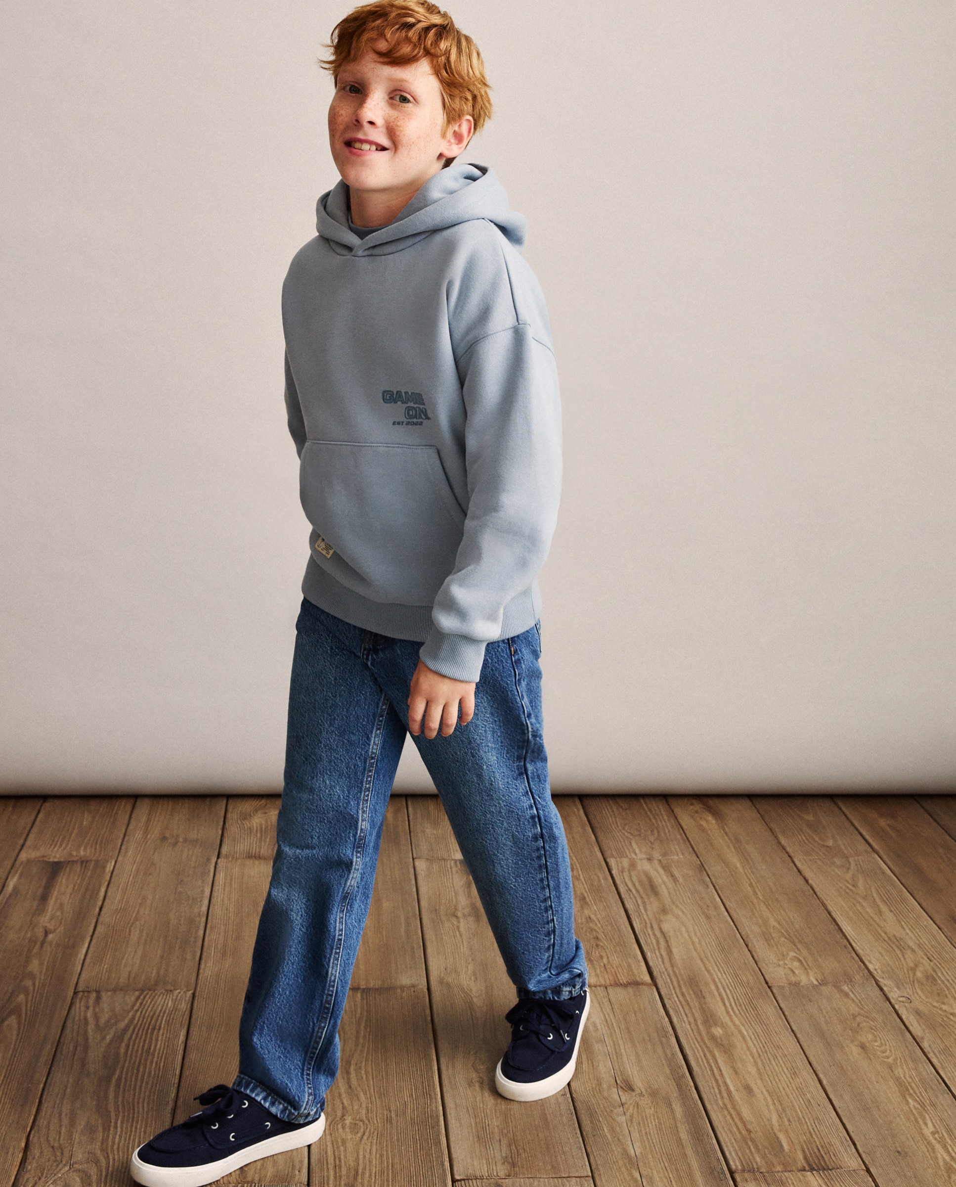 Sweatshirt com Capuz Oversize e Bolso Canguru 410 Azul Claro-1