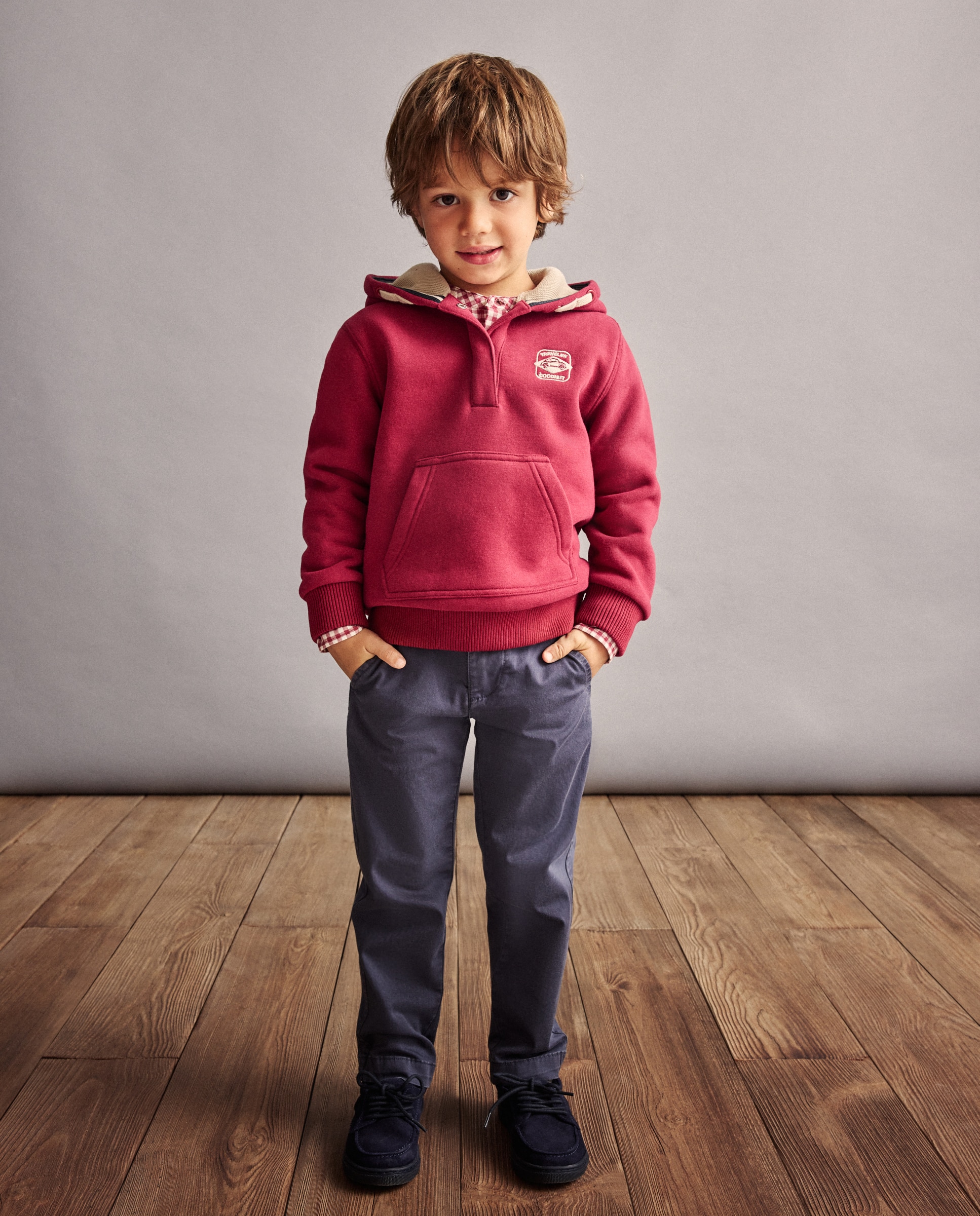 Imagem 0 de Sweatshirt de Capuz com Carcela, Estampado Posicional de Fantasia e Bolso Canguru