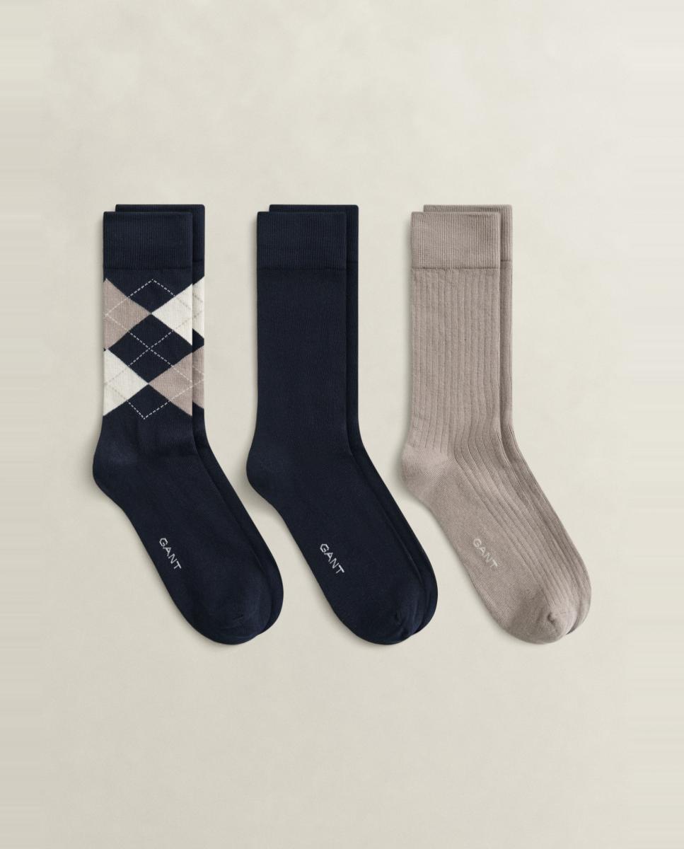 Imagen 0 de Pack de tres calcetines de hombre en algodón peinado con un diseño de rombos y liso Azul