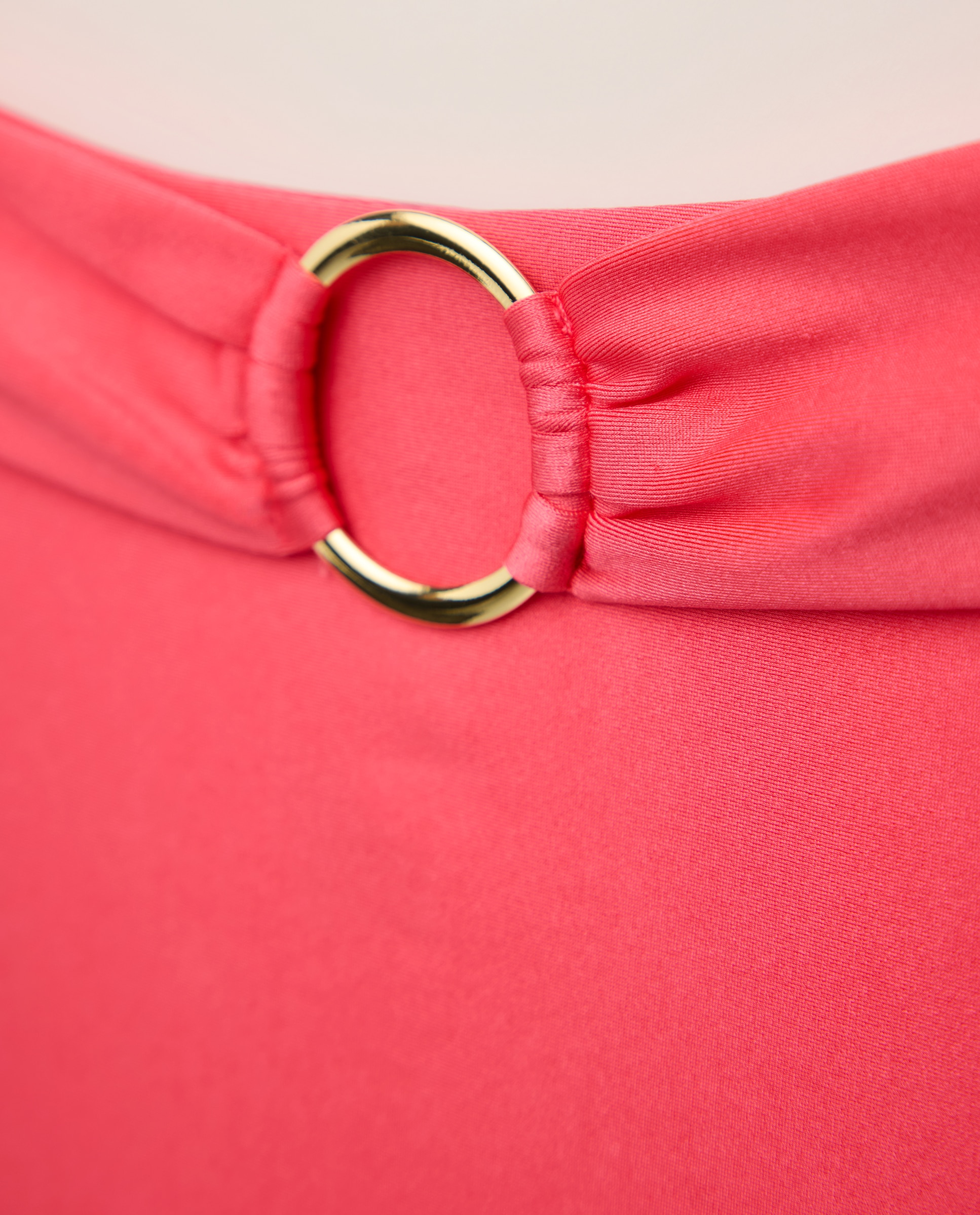 Cueca de Cintura Subida com Detalhe de Cinto 240 Fúcsia-5