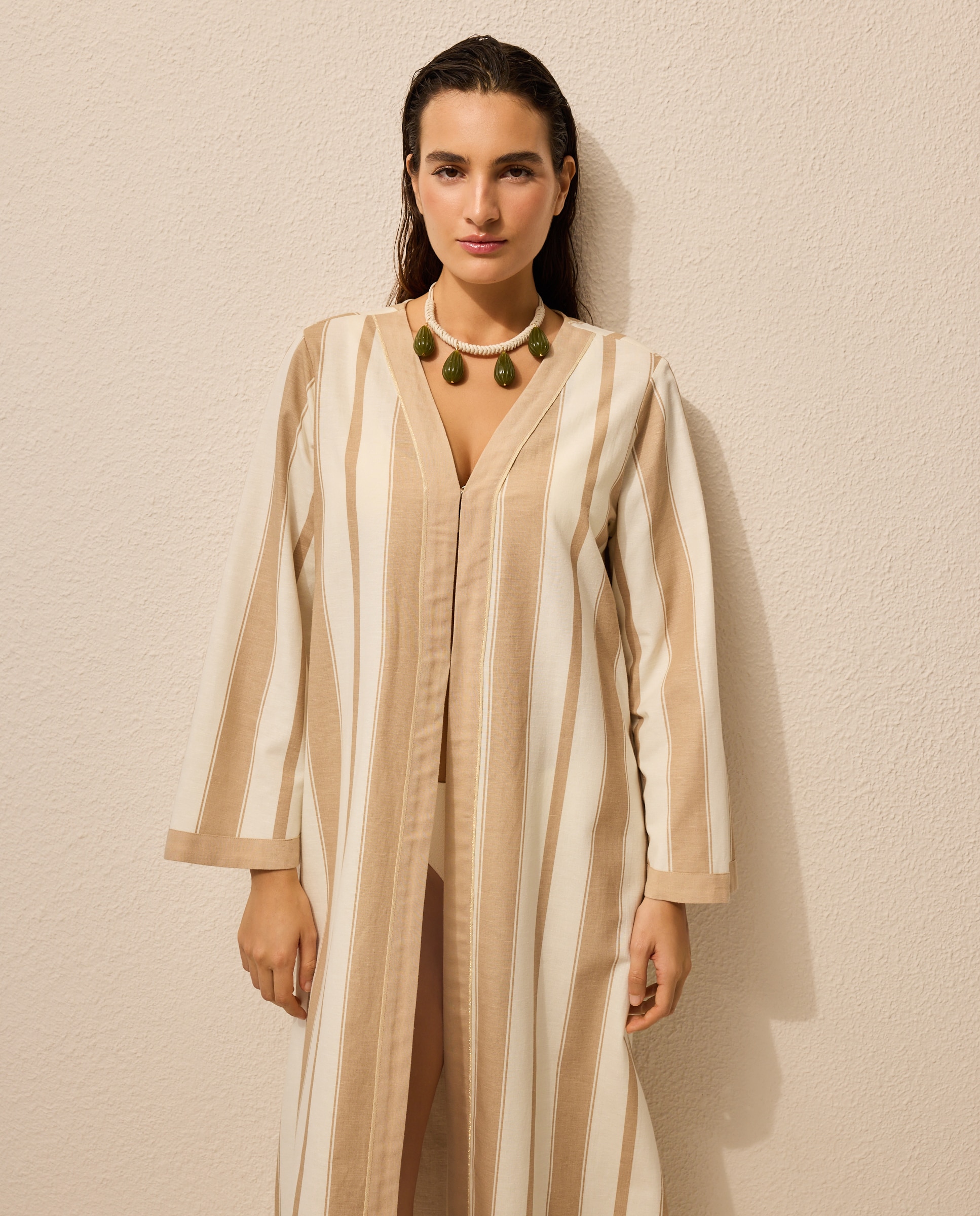 Imagem 0 de Kaftan com Detalhe na Gola