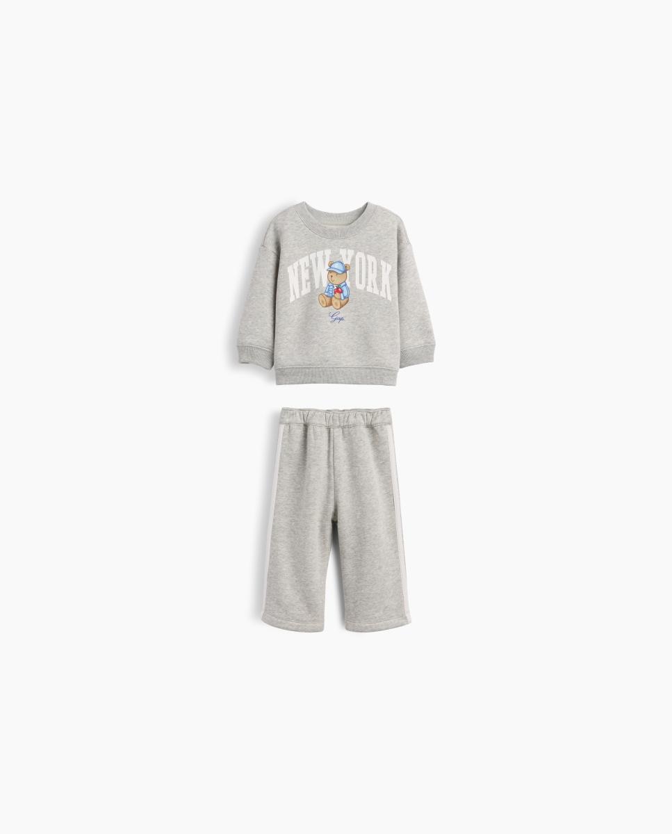Imagem 0 de Conjunto de Bebé: Sweatshirt e Calças