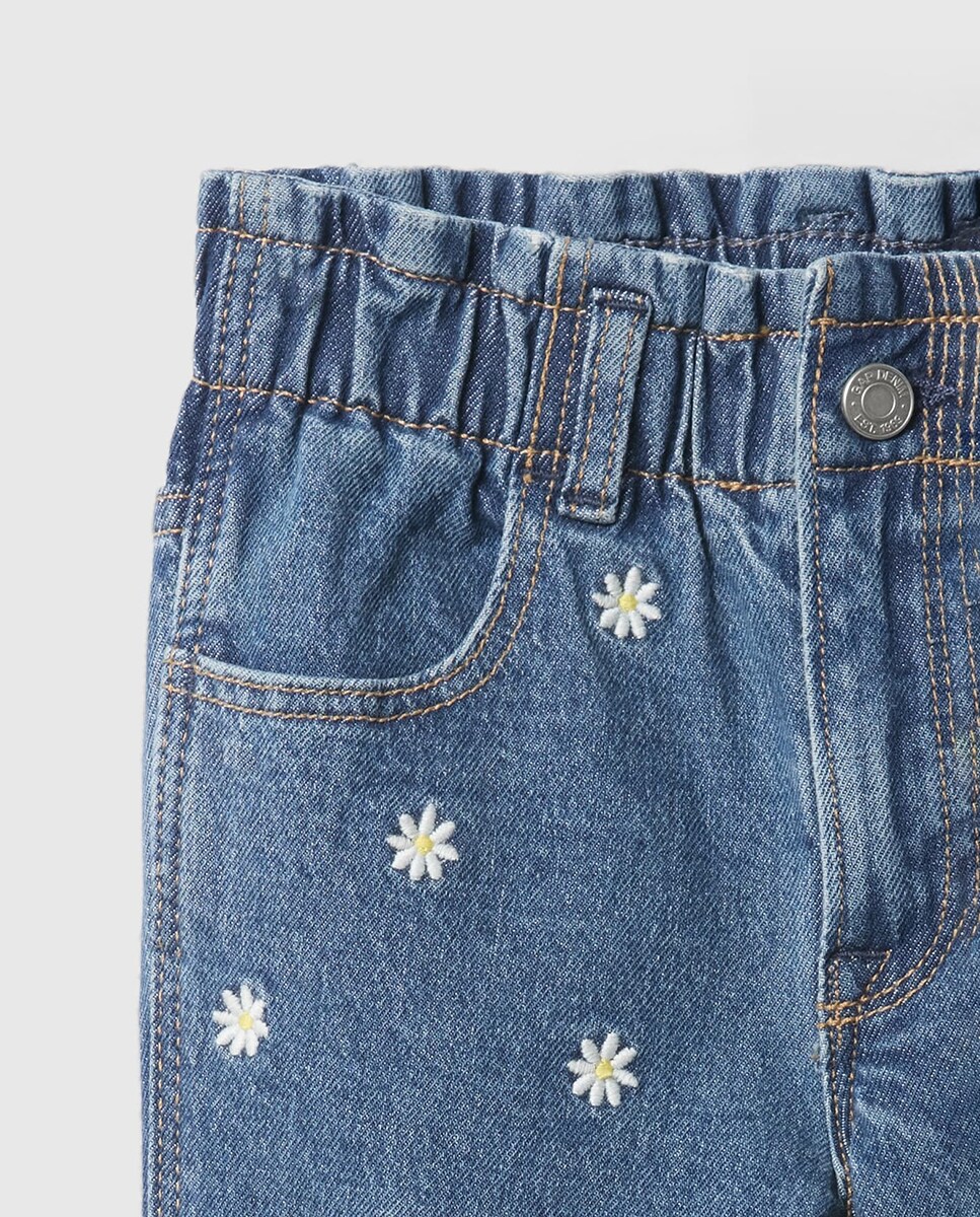 Jeans de Bebé com Bordado Azul-3