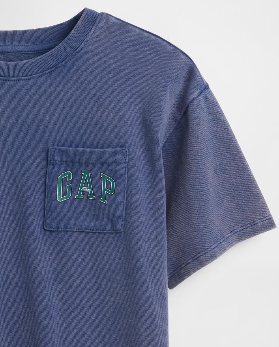 T-shirt Básica com Bolso e Logótipo Gap Azul-claro-3