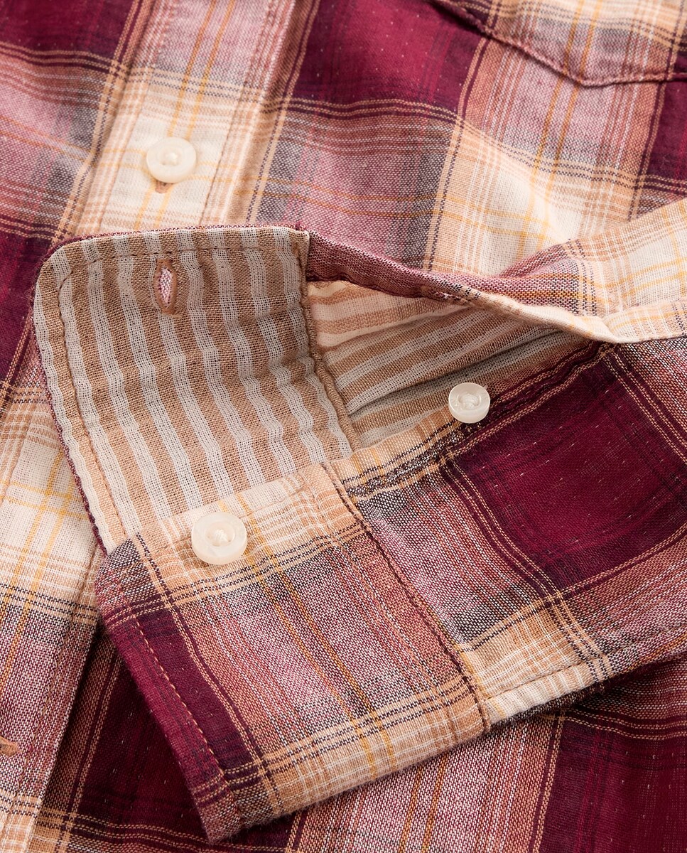 Camisa aos Quadrados Relaxed Fit Grená-6