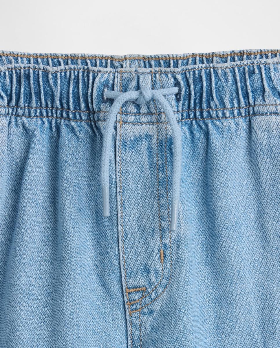 Jeans com Cintura Subida e Boca de Sino Gap Azul-claro-6