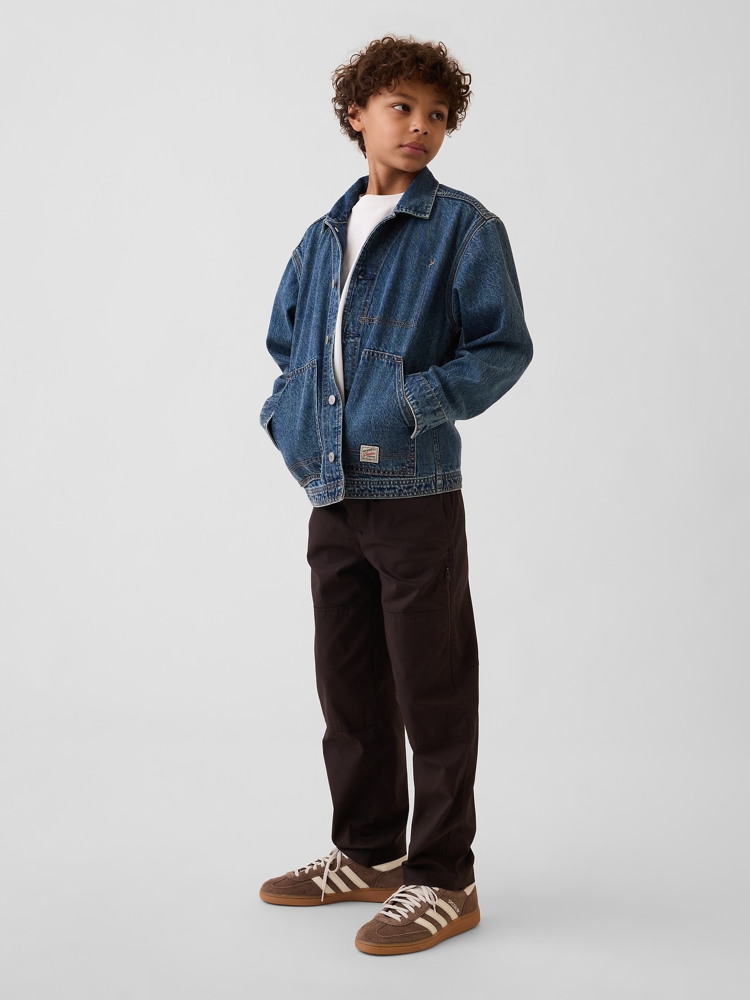 Imagen 0 de Pantalón de niño básico con bolsillos Marrón