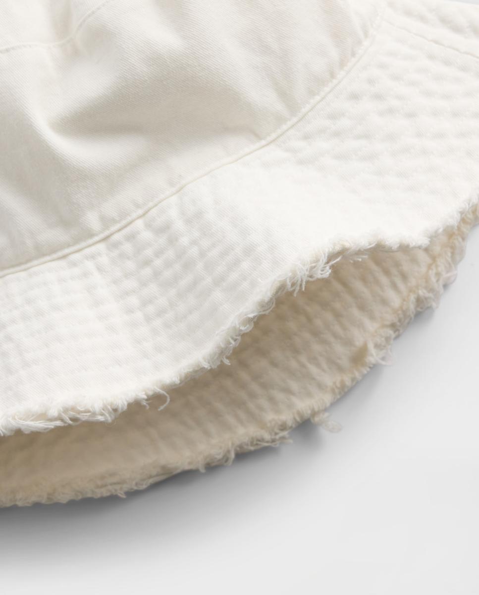 Chapéu Tipo Pescador de Sarja com Costuras na Aba Larga Gap Branco-2