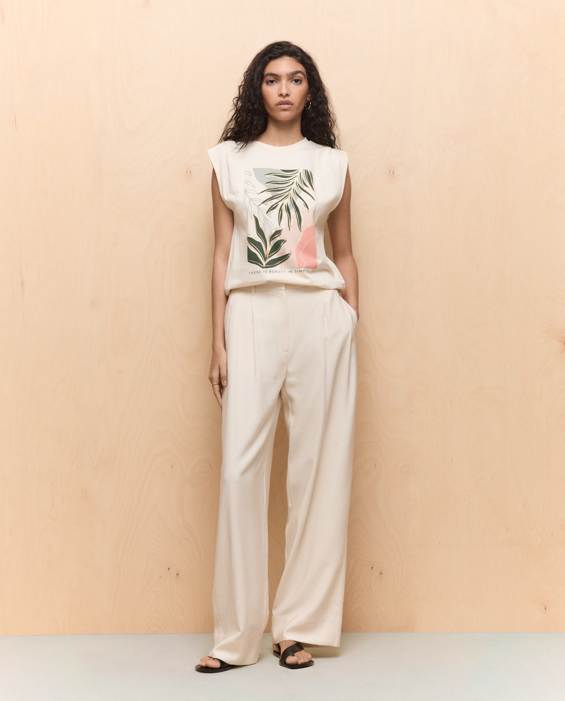 Imagen 0 de Camiseta sin mangas estampada de mujer Beige