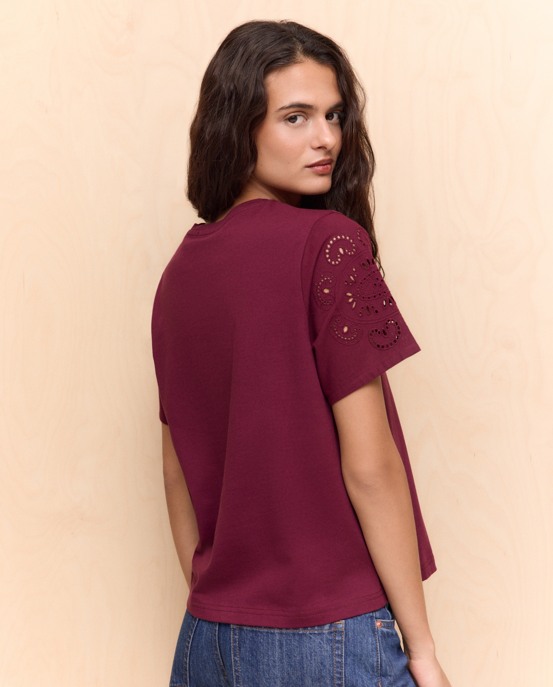 T-shirt com Mangas Perfuradas Bordeaux-3