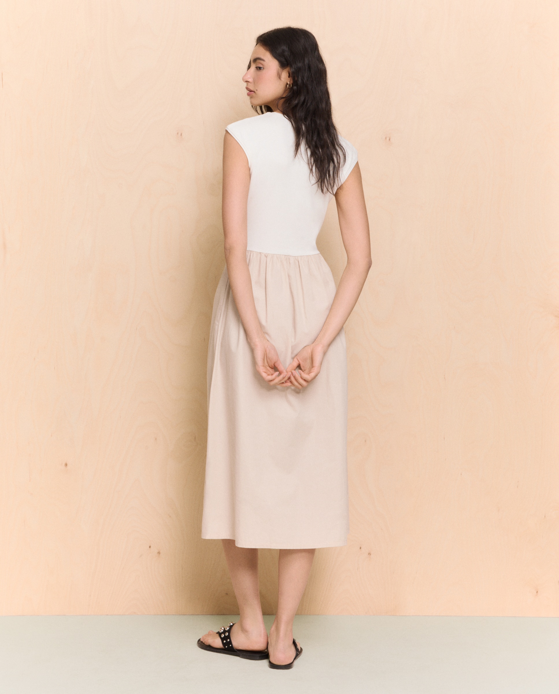 Vestido Midi Combinado sem Mangas Bege-4