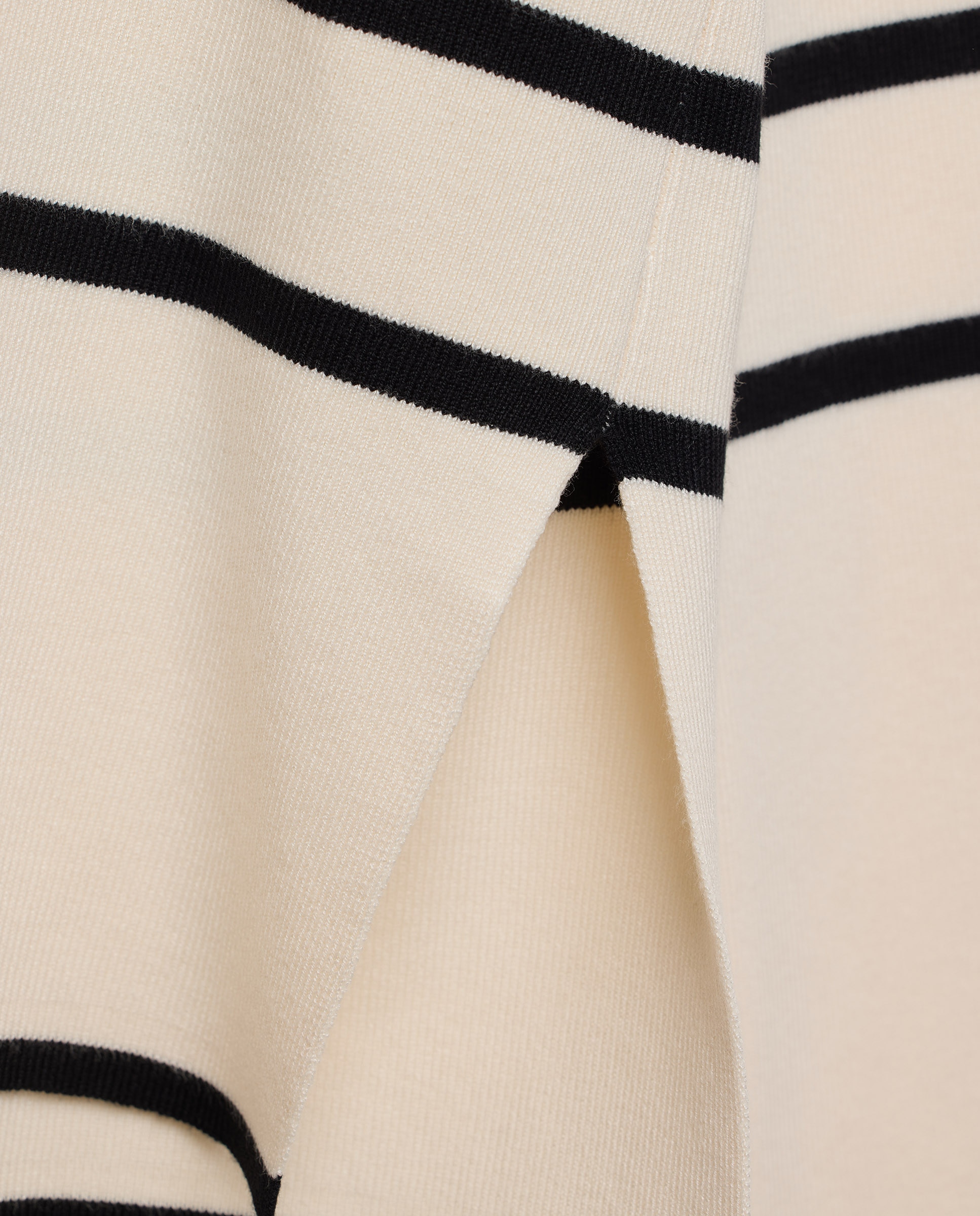 Camisola de Malha às Riscas com Aberturas e Decote Redondo Branco-5