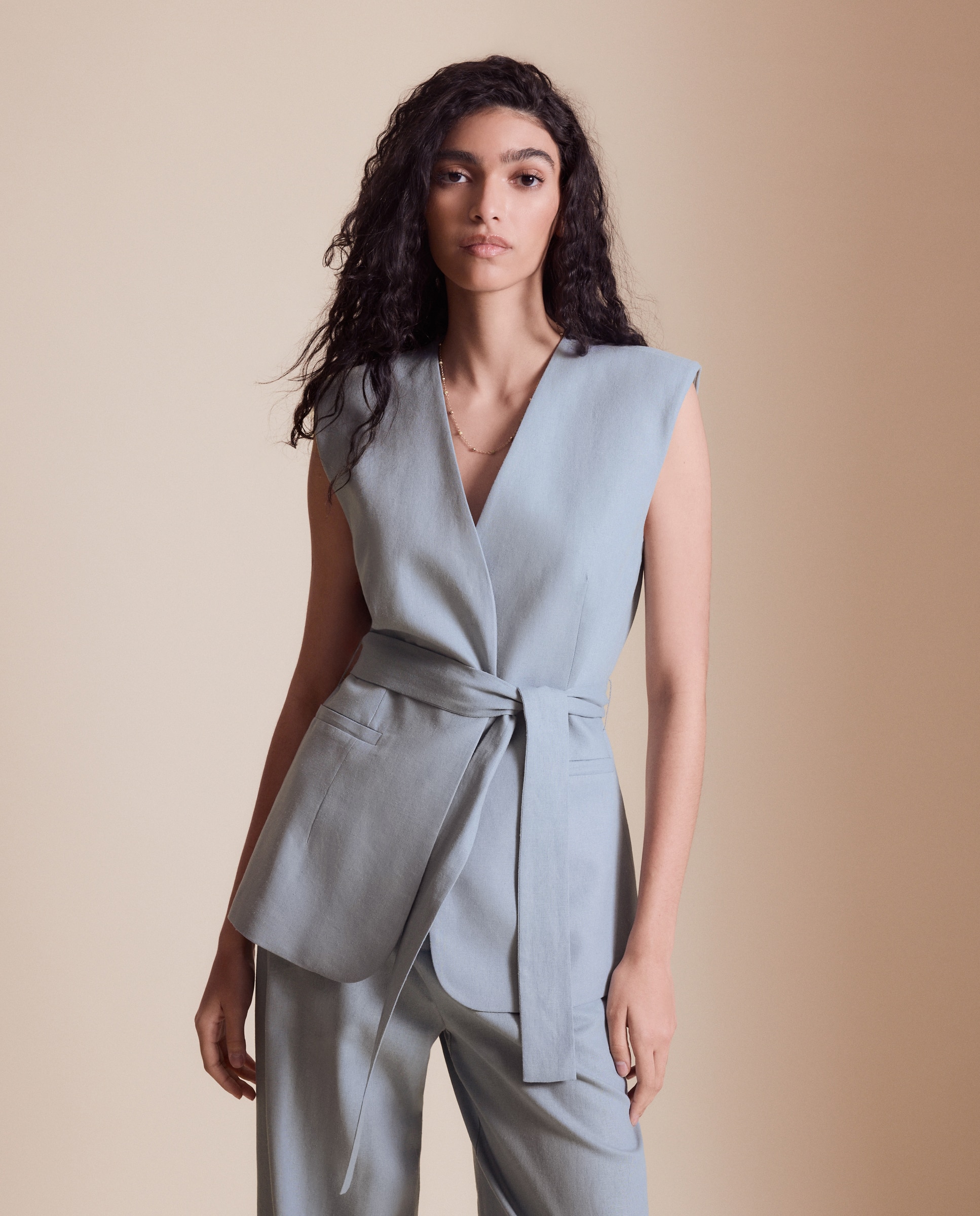 Imagem 0 de Colete de Linho com Cinto