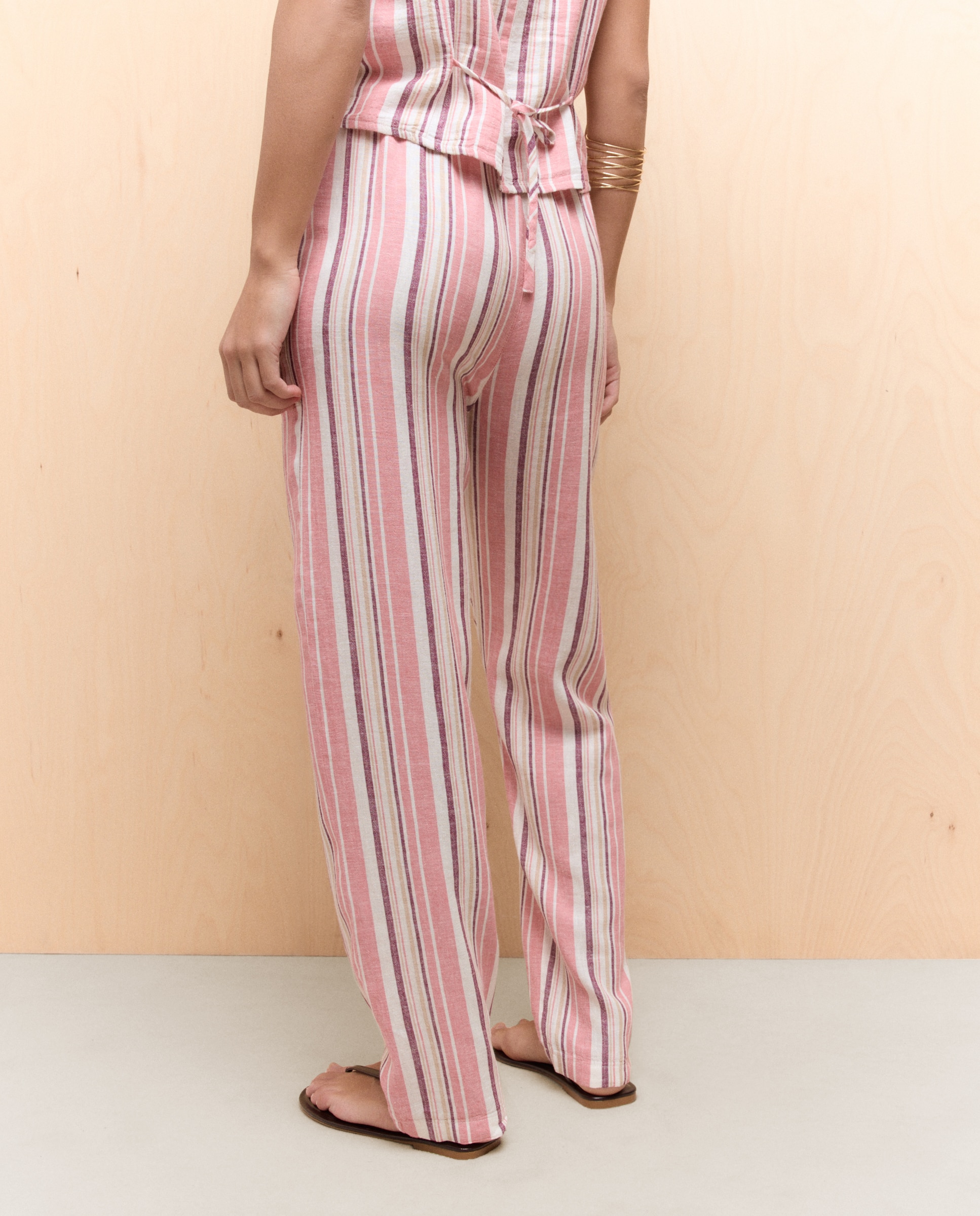 Joggers Fluidas com Linho Rosa-3