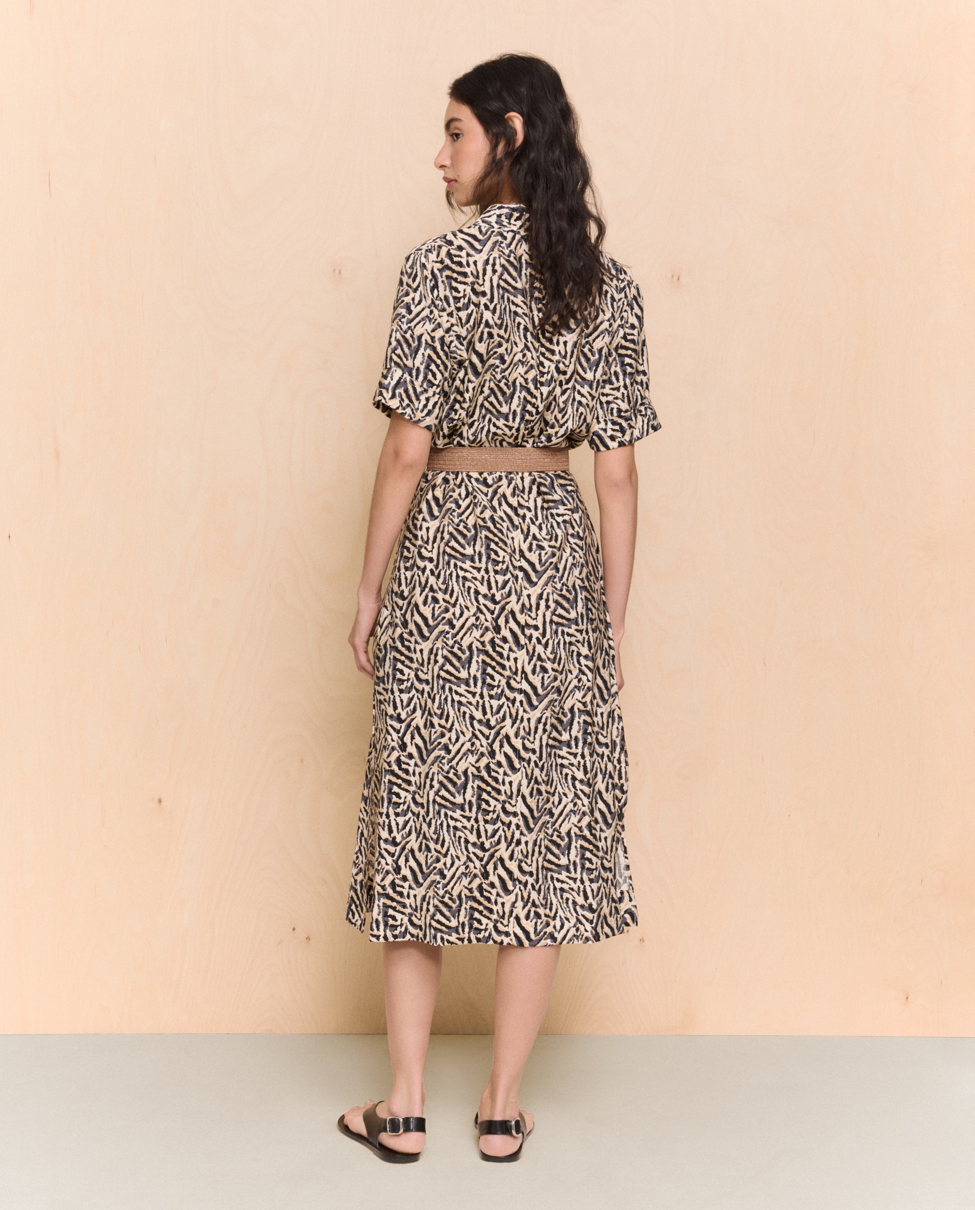 Vestido Midi com Cinto Preto-3