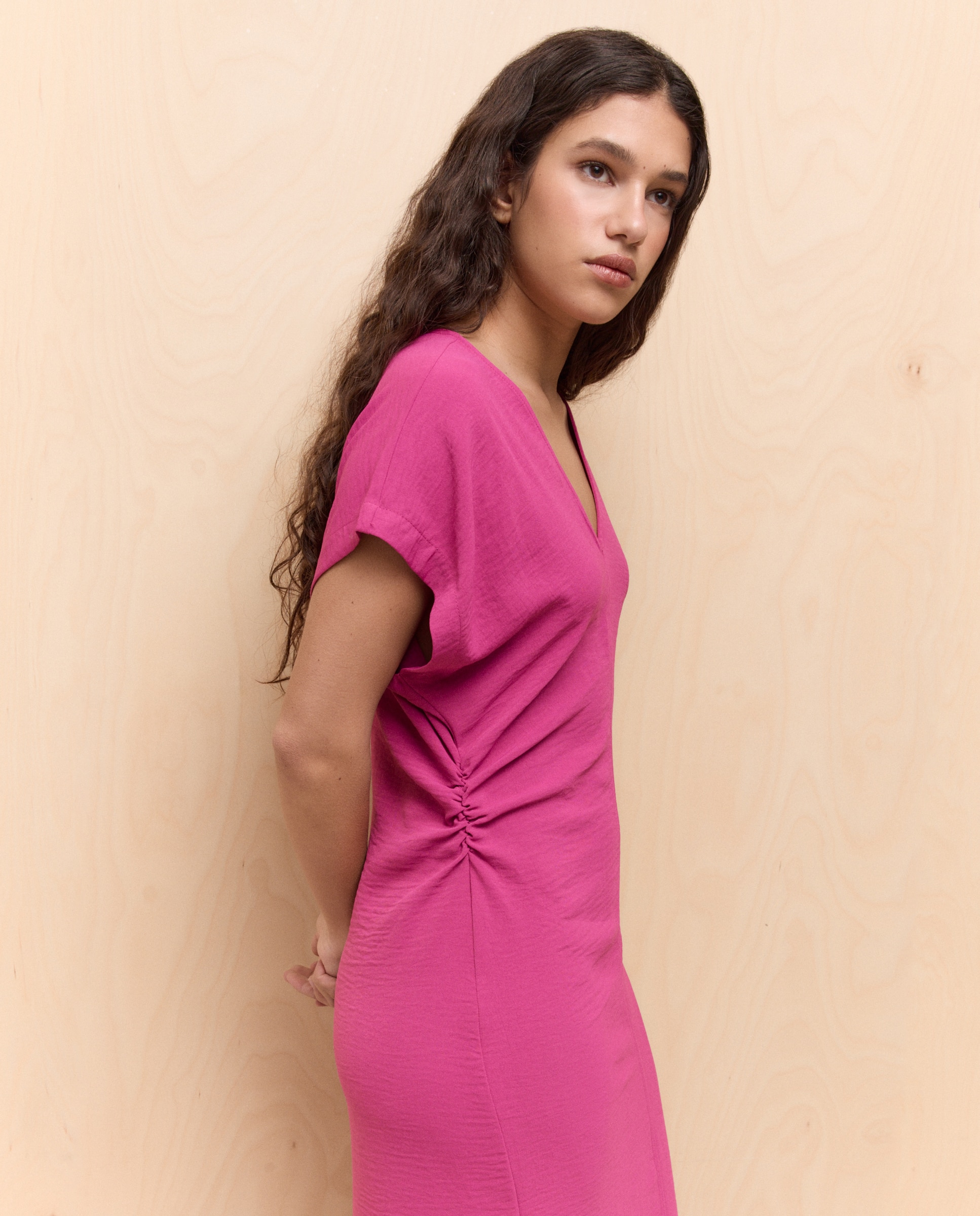 Imagem 0 de Vestido Midi Drapeado sem Mangas