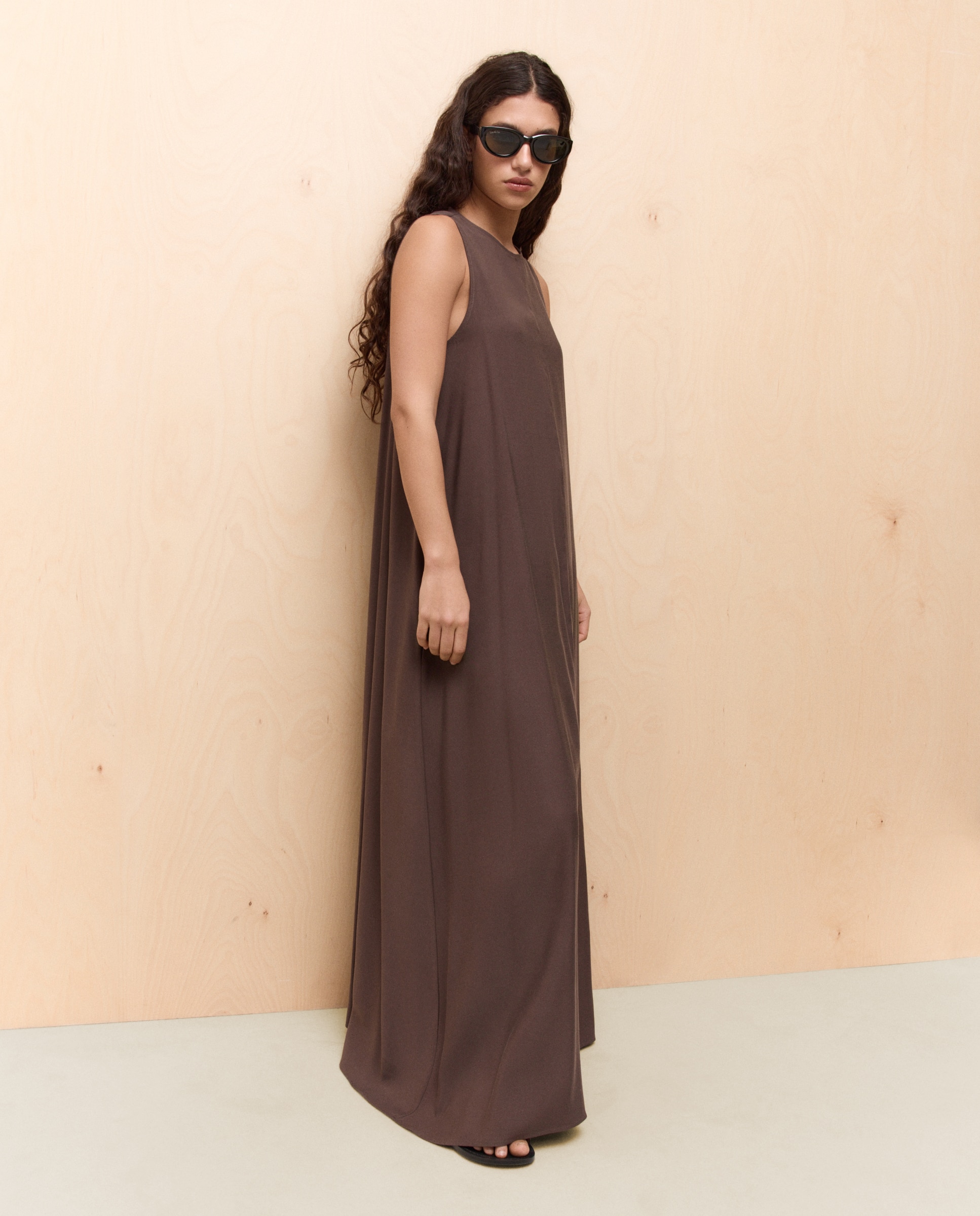 Vestido largo de mujer fluido con volumen - Easy Wear - Chocolate Chocolate-2