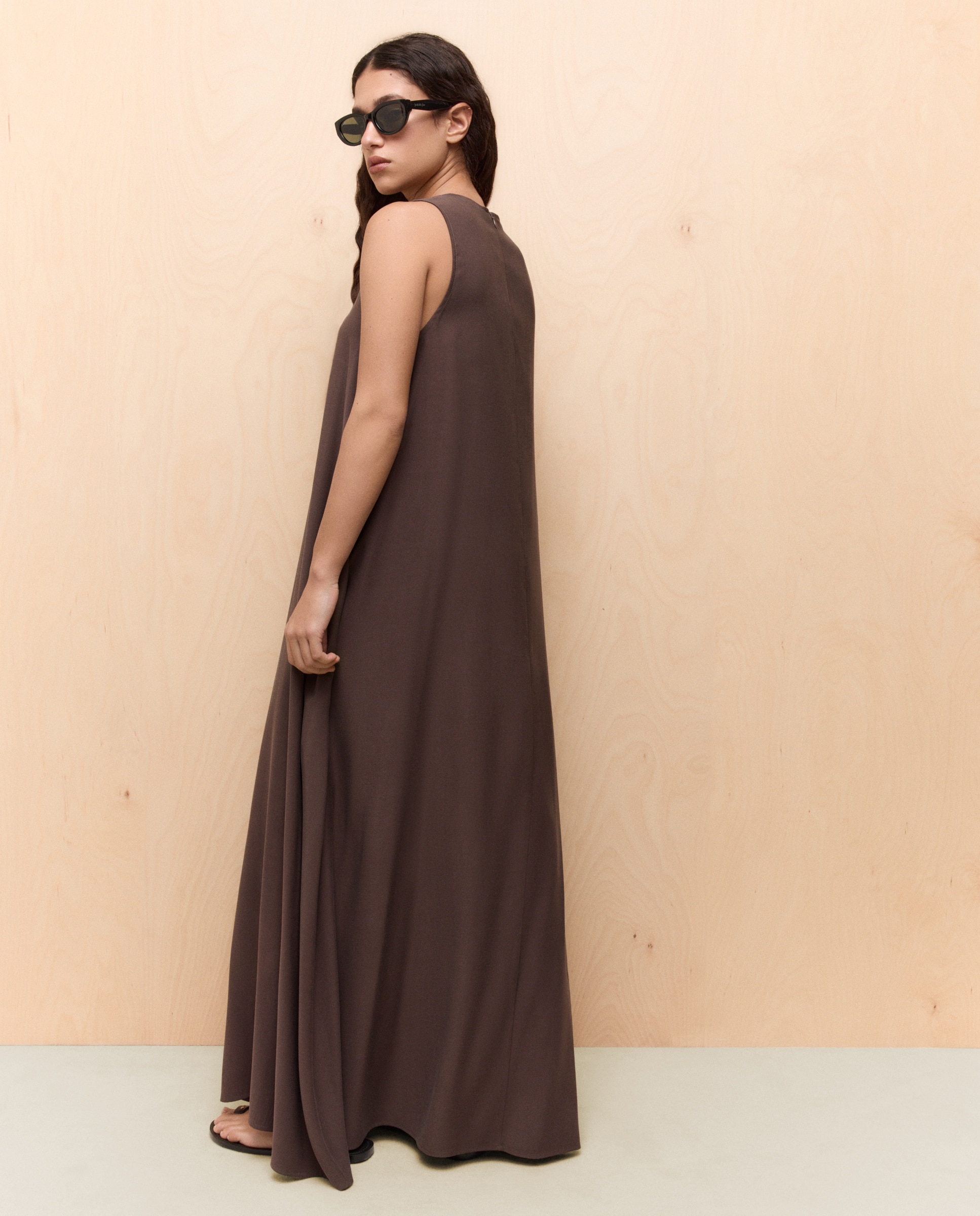Vestido largo de mujer fluido con volumen - Easy Wear - Chocolate Chocolate-3