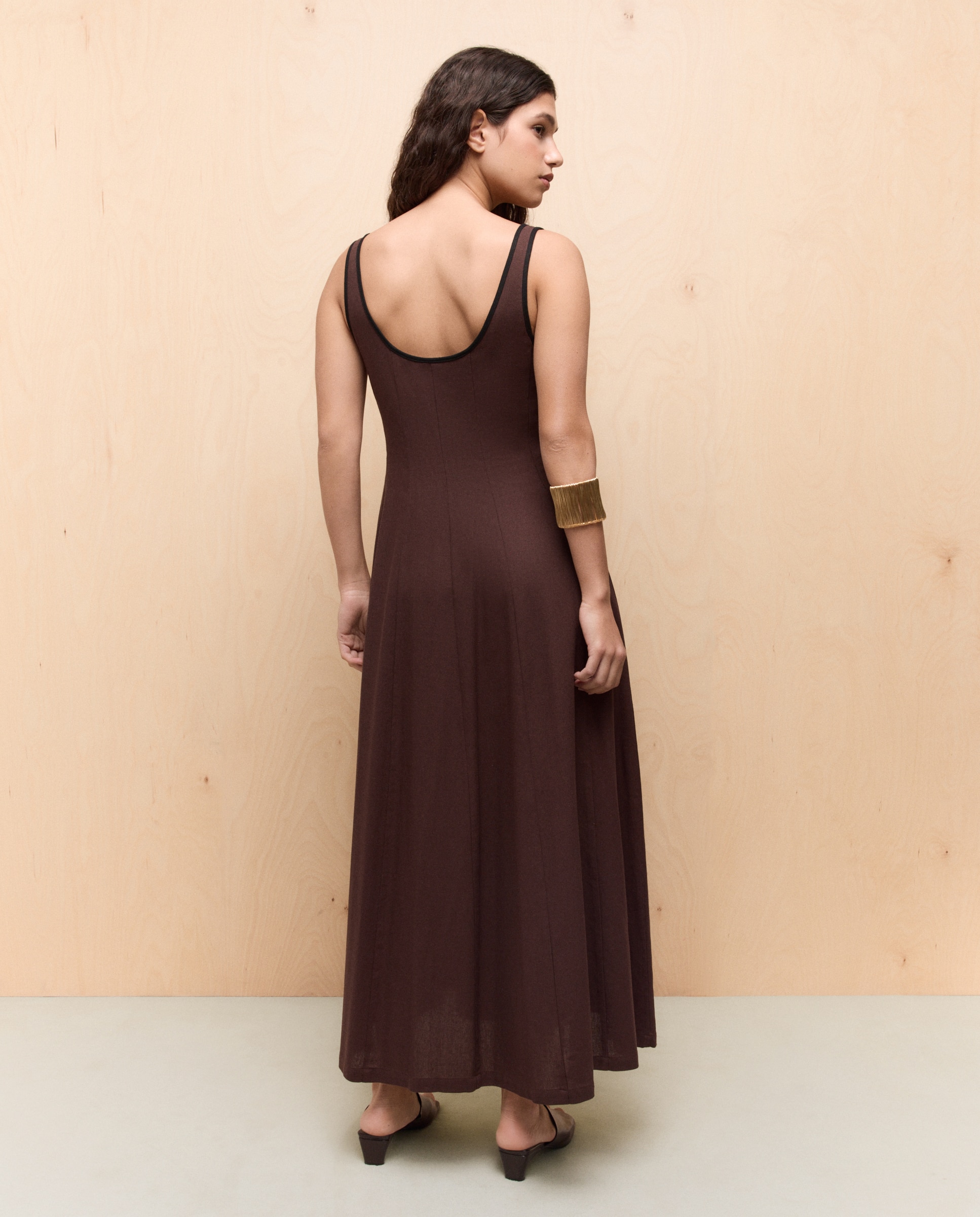 Vestido Midi com Vivos em Contraste Chocolate-3