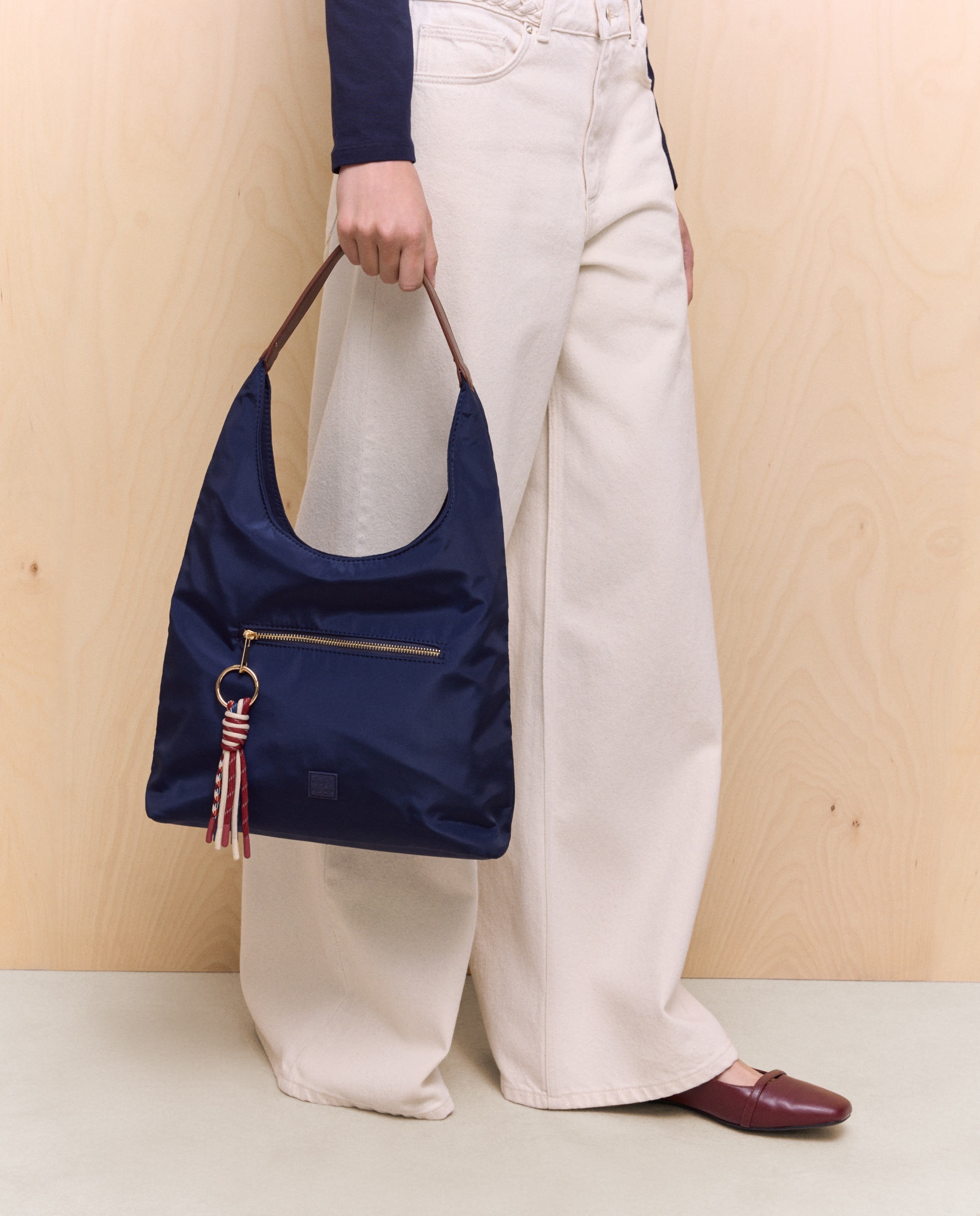 Mala Hobo de Nylon Azul-marinho-5