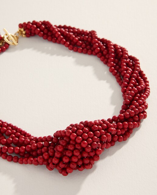 Collar de bolas con nudo