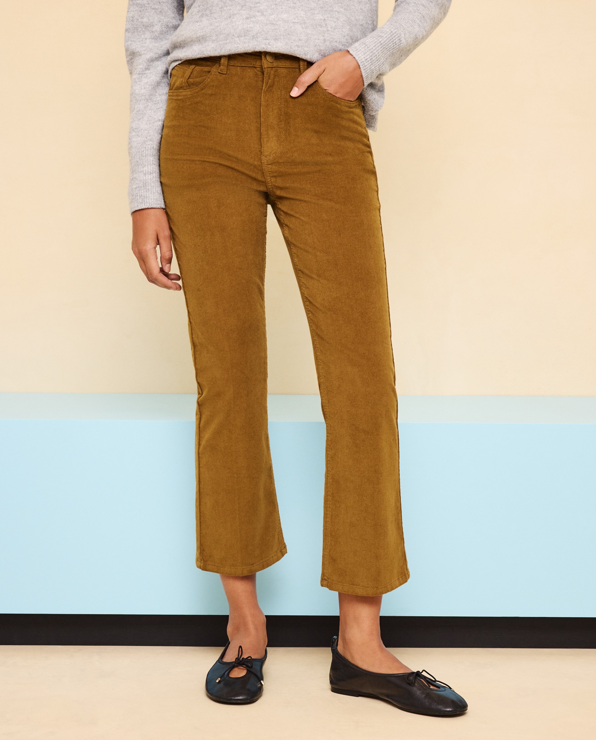Imagen 2 de Pantalón pana de mujer crop flare - Easy Wear - Pistacho Pistacho