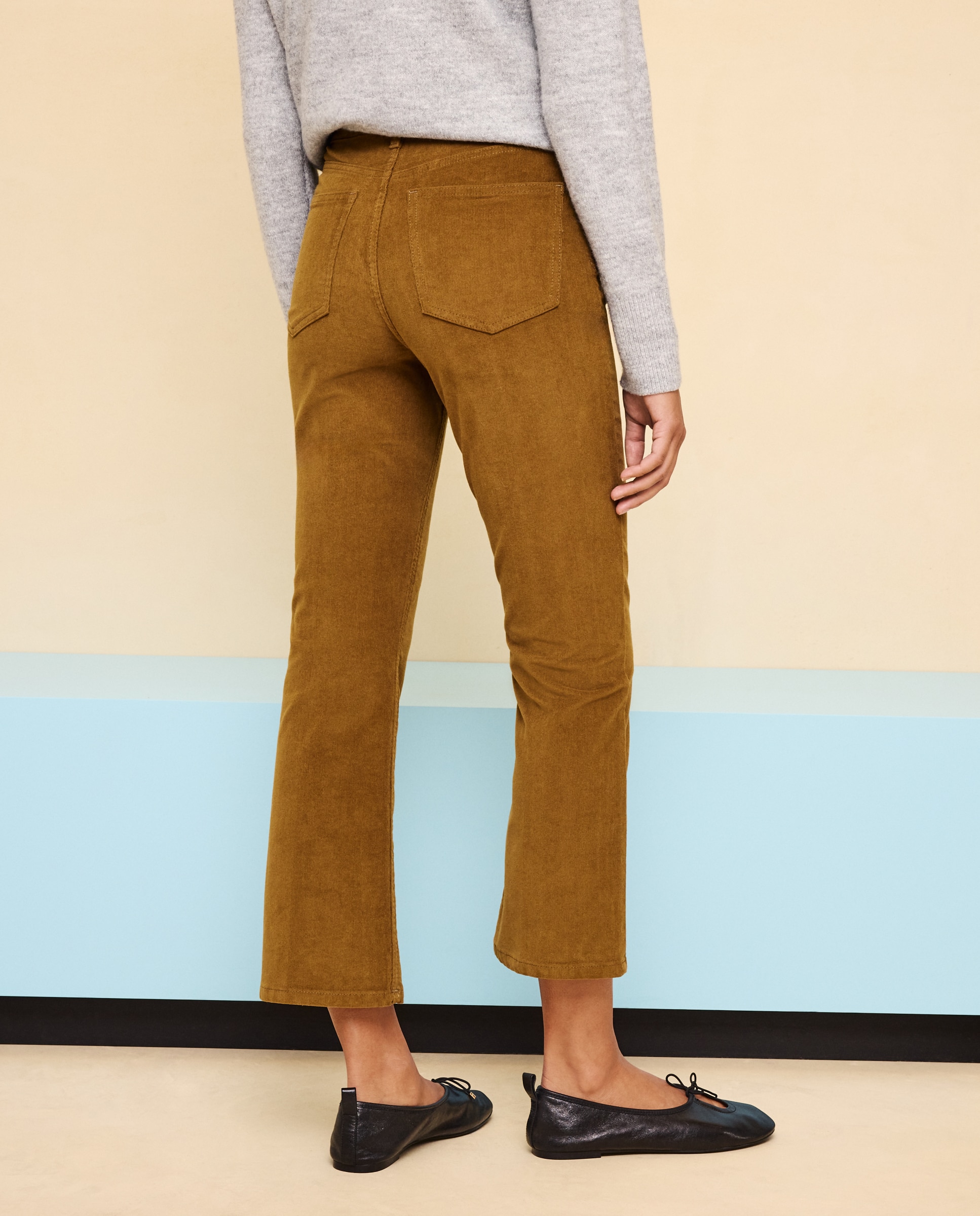 Imagen 3 de Pantalón pana de mujer crop flare - Easy Wear - Pistacho Pistacho