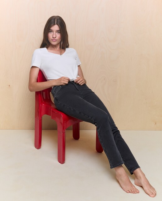 Imagen 0 de Pantalón denim  de mujer slim