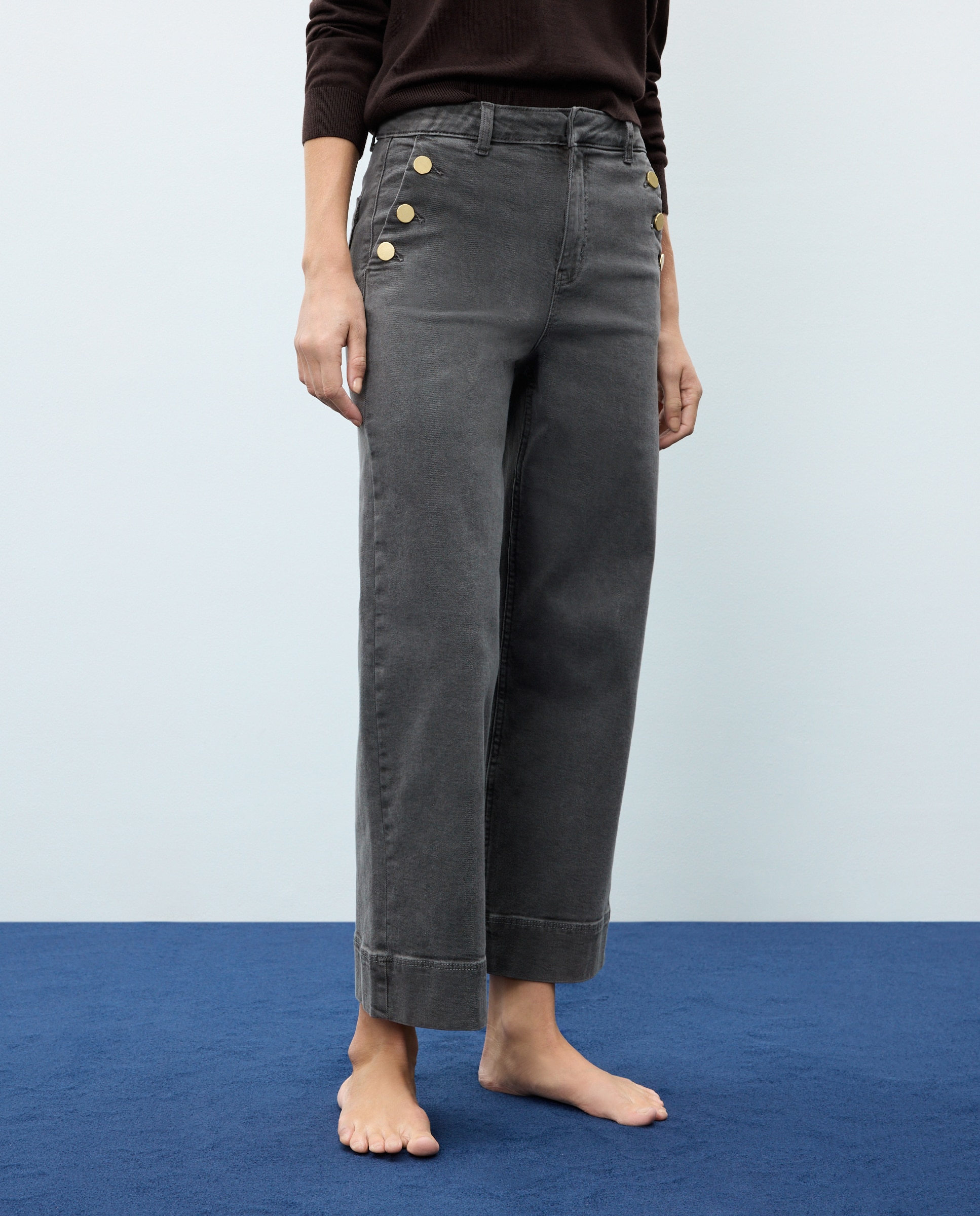 Pantalón denim de mujer crop culotte abotonado - Easy Wear - Gris Gris-2