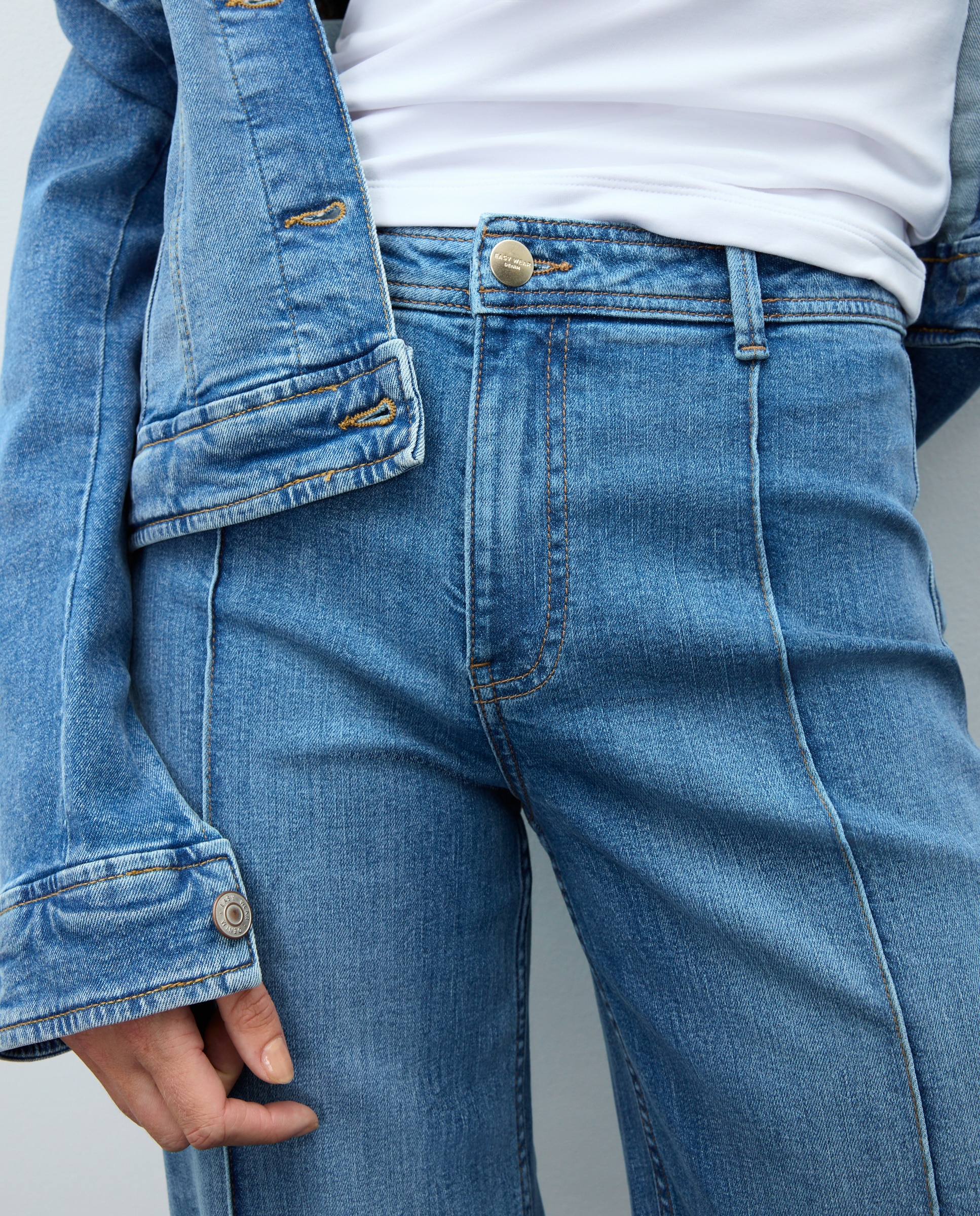 Jeans Wideleg com Costura Central Azul pálido-4