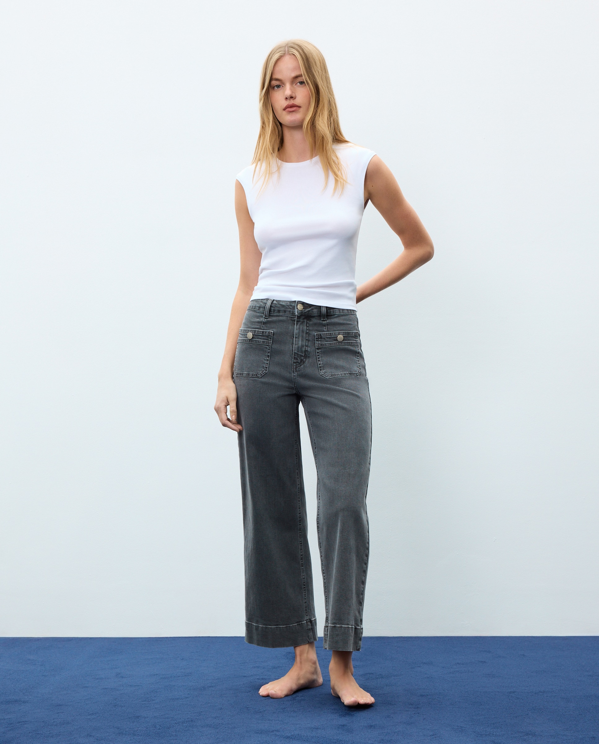 Imagen 0 de Pantalón denim de mujer crop culotte Gris