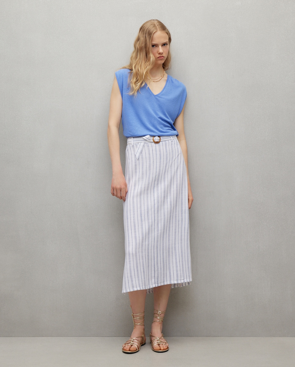 T-shirt com Decote em Bico e Franzidos com Linho Ceruelo-2