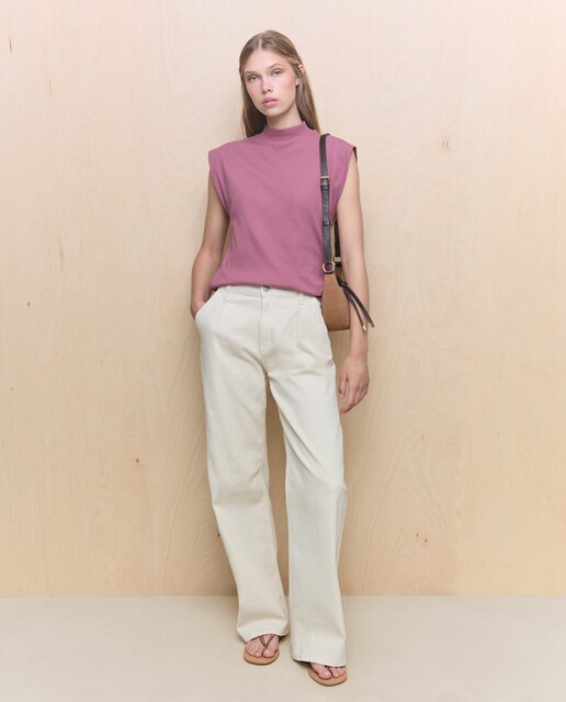 Imagen 0 de Camiseta de mujer sin mangas y cuello perkins