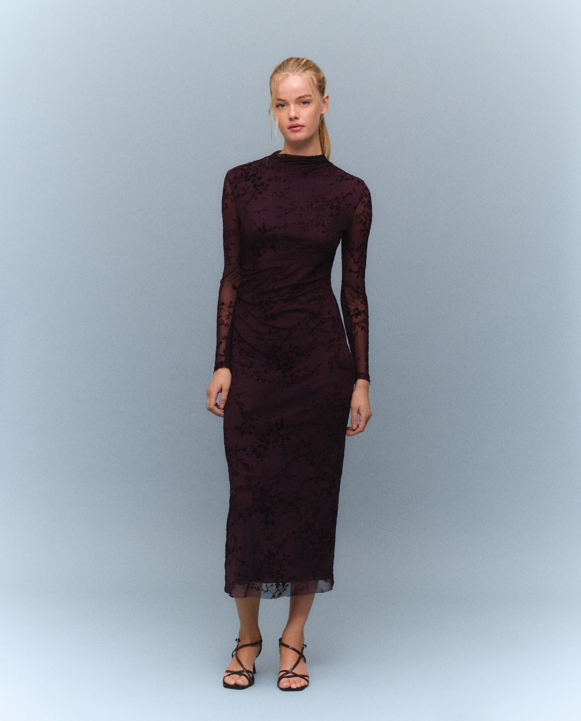 Imagen 0 de Vestido de mujer midi Burdeos