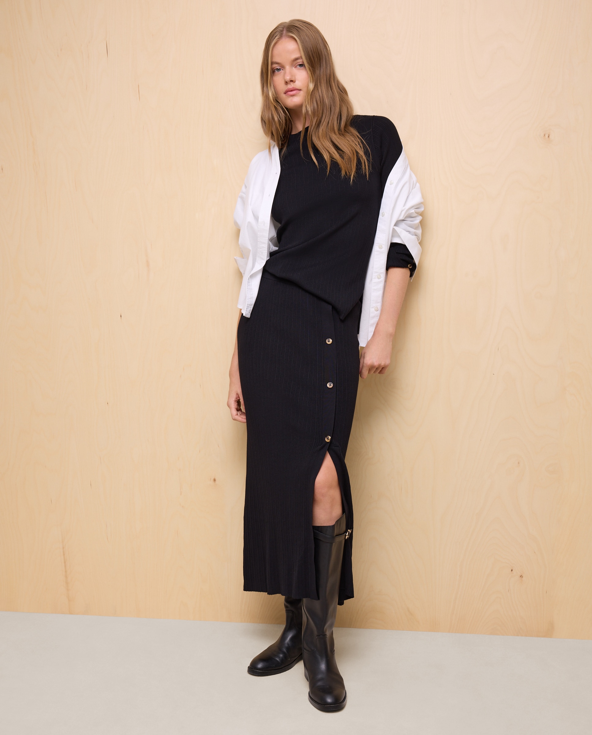 Saia de Tricot Canelado Midi Preto-1