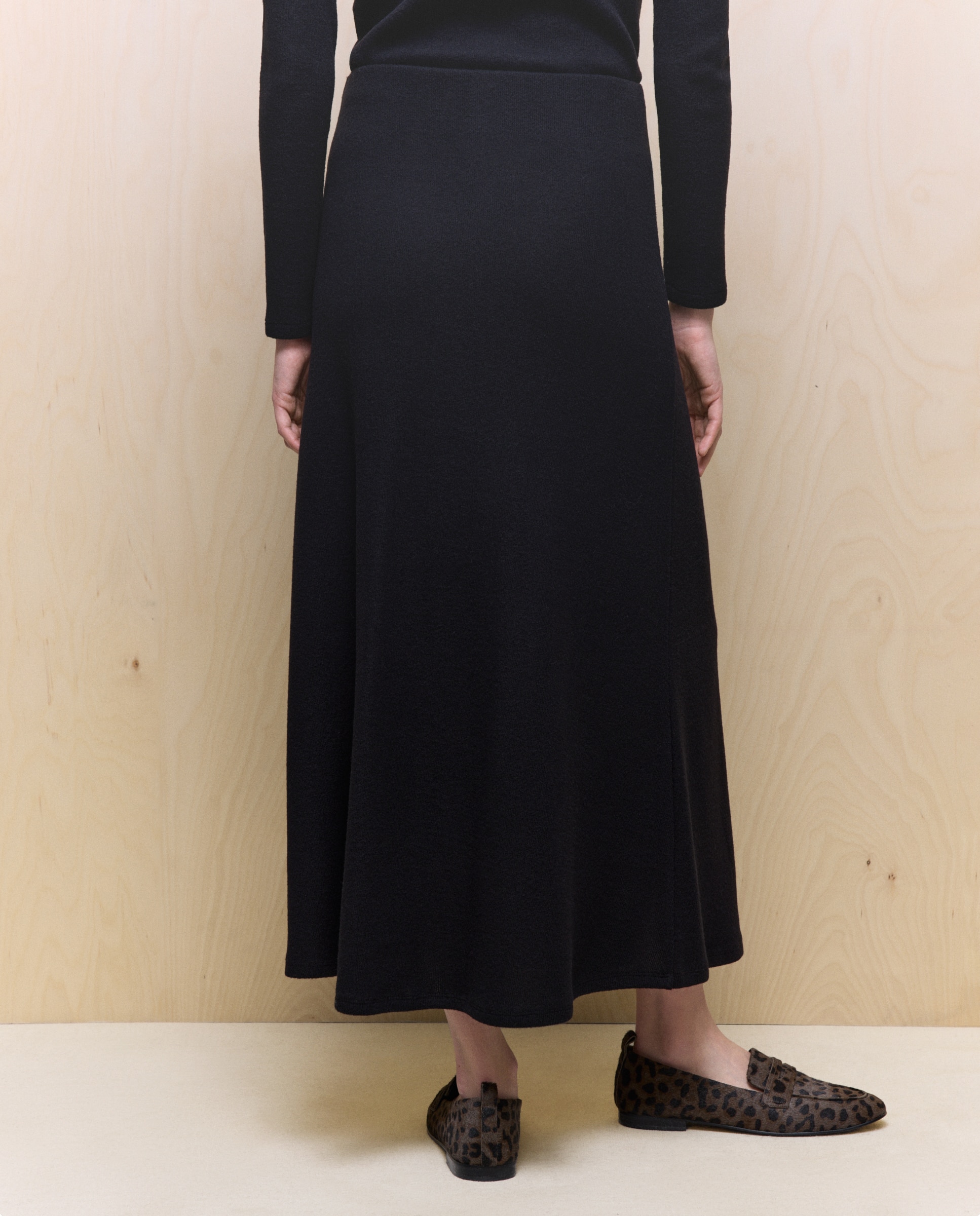 Saia Midi Cut Preto-3