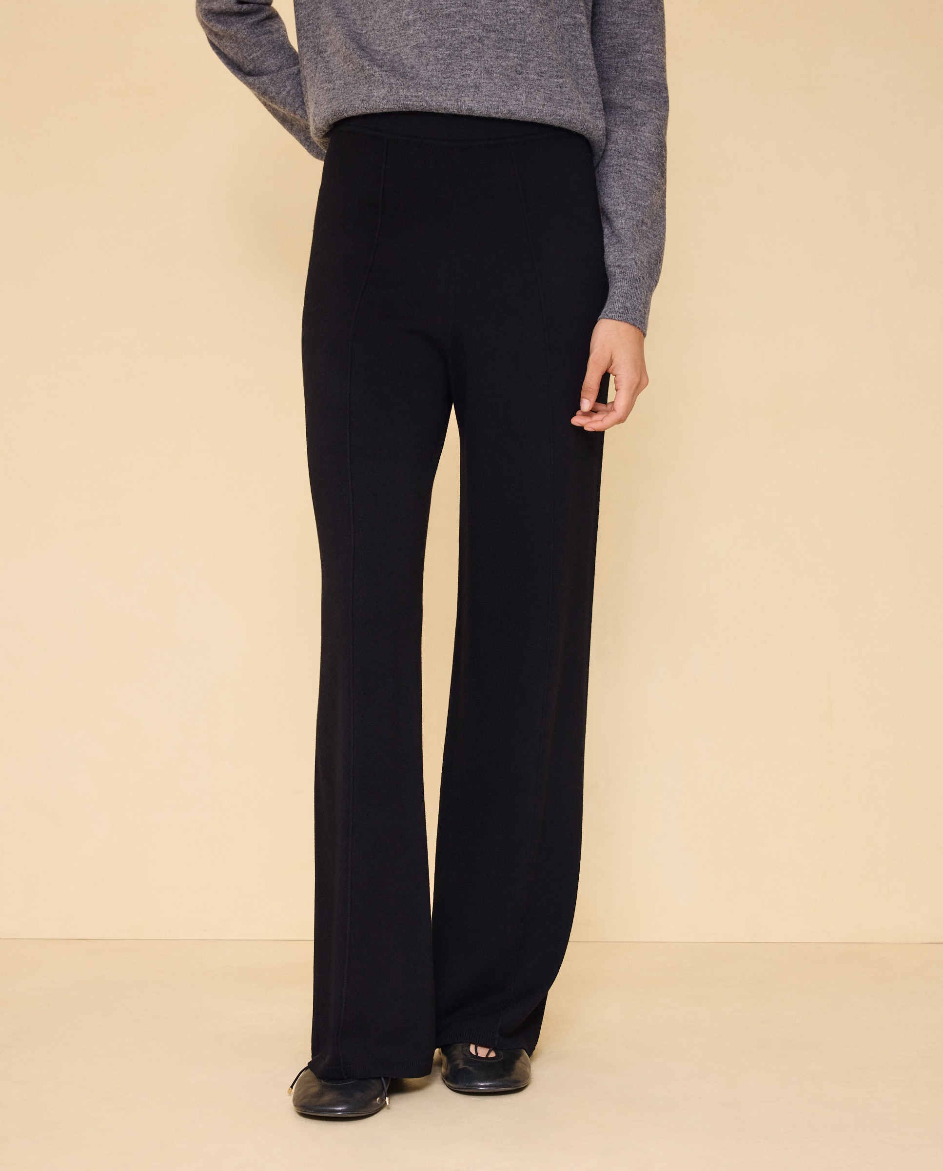 Pantalón de mujer de punto pata ancha. - Easy Wear - Negro Negro-2
