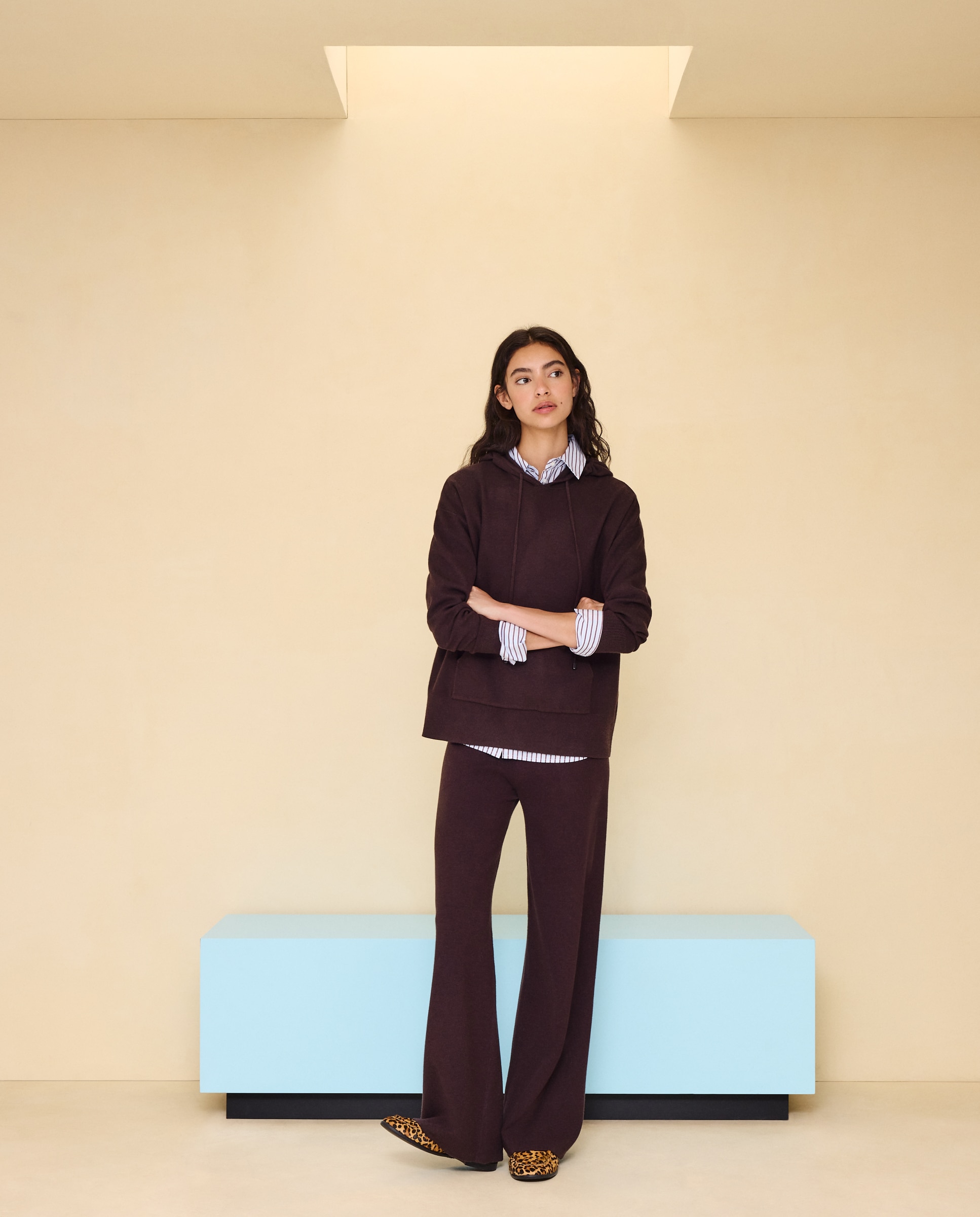 Pantalón de punto con pata ancha de mujer - Easy Wear - Marrón Marrón-1