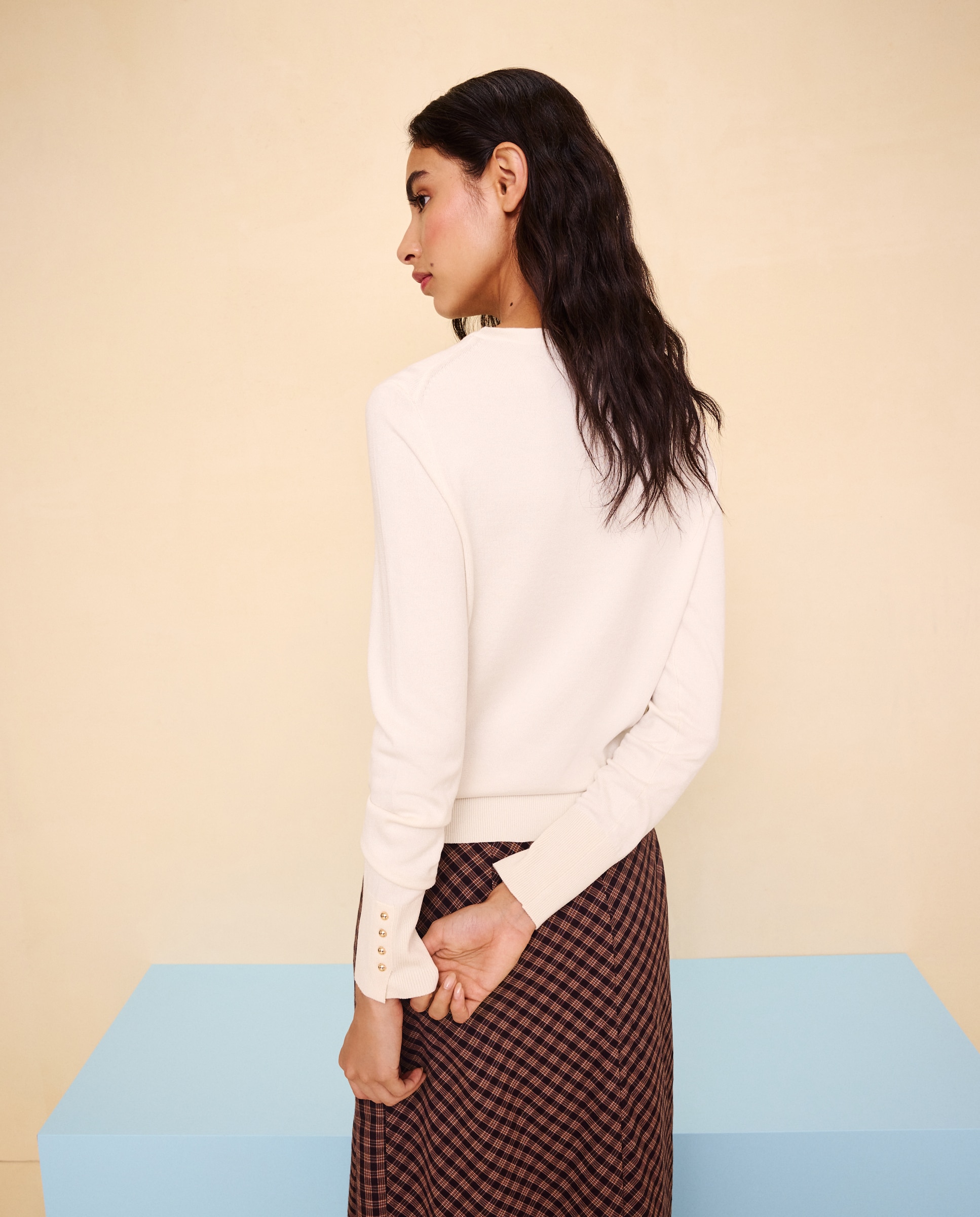 Jersey cuello redondo con detalle de botones en puño de mujer - Easy Wear - 120 Crudo 120 Crudo-3
