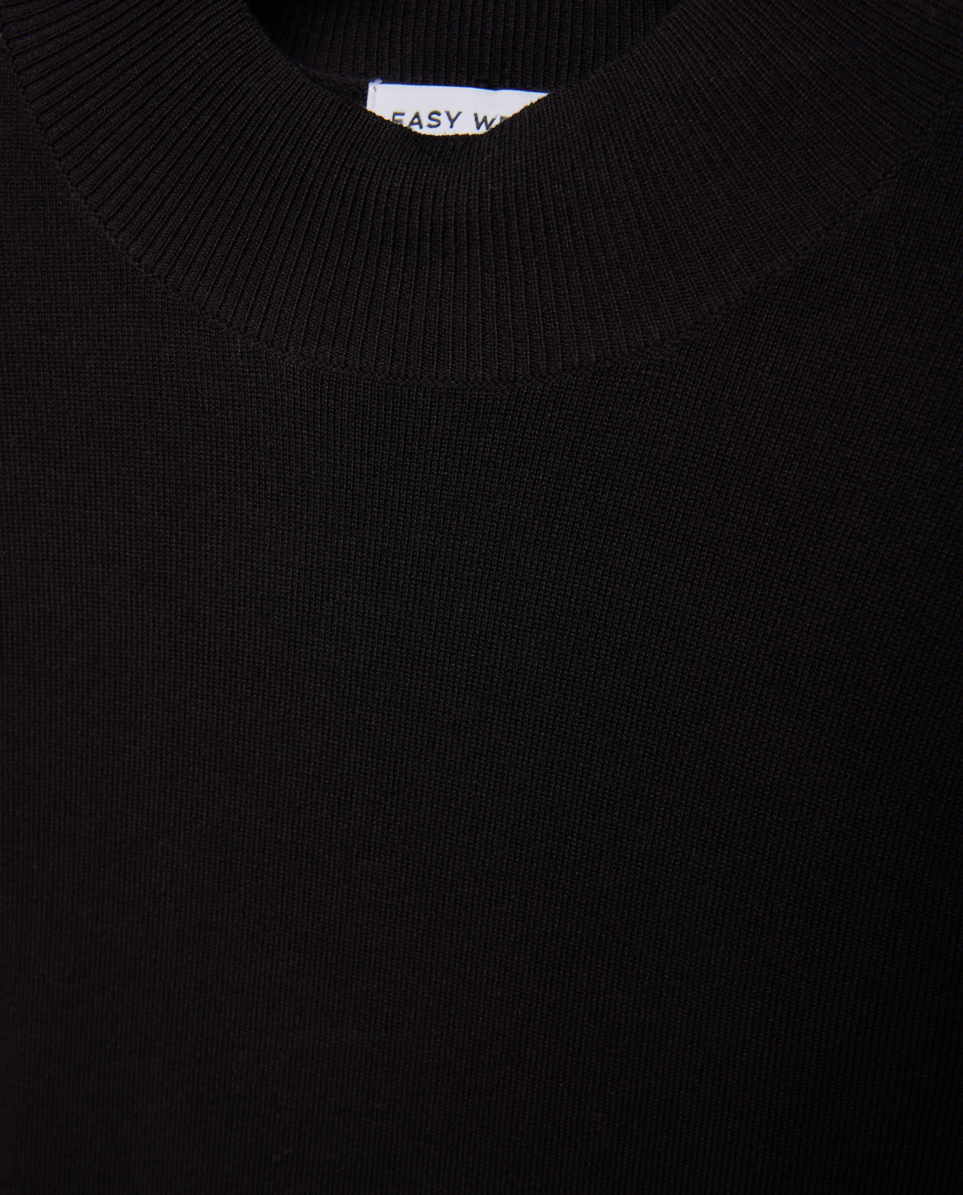 Camisola de Malha com Meia Gola com Botões Preto-2
