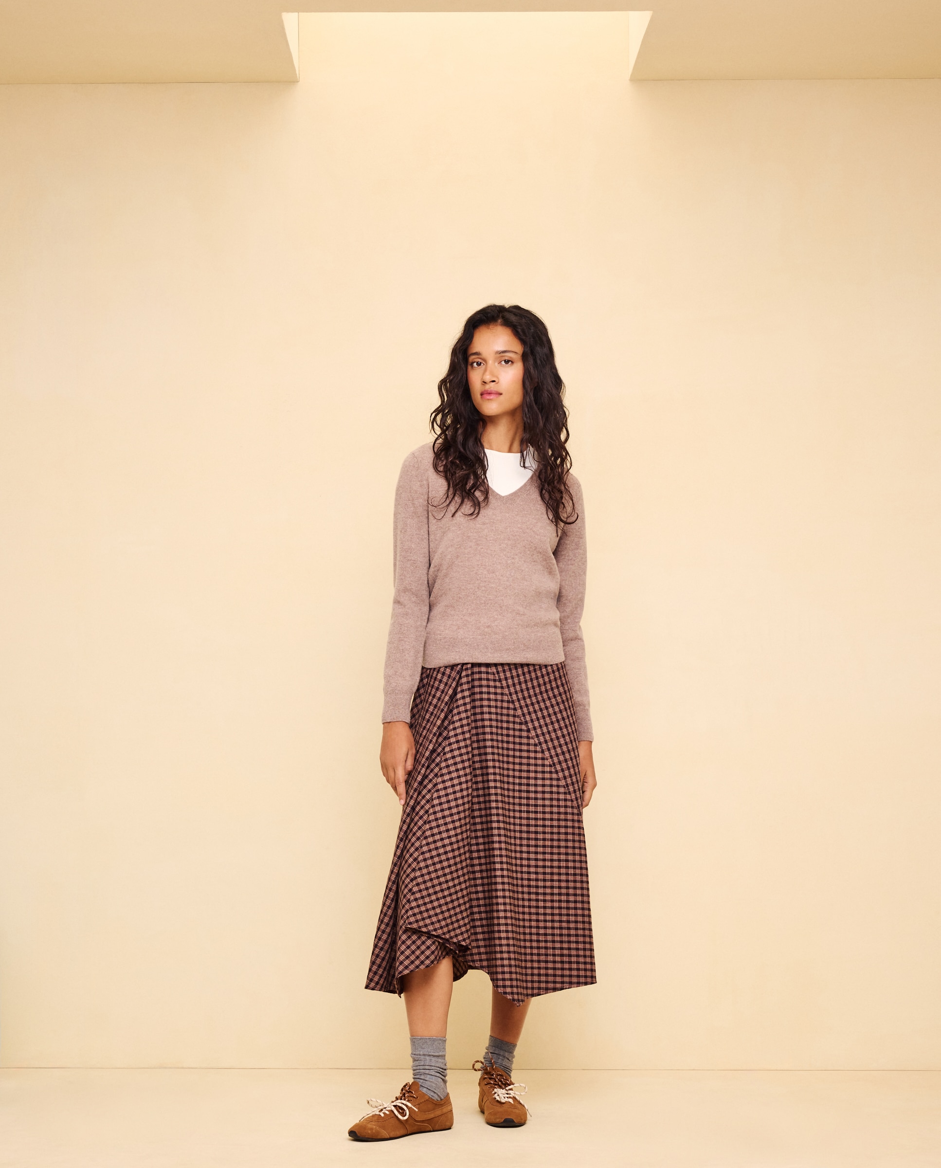 Jersey cuello pico en lana con cashmere de mujer. - Easy Wear - Visón claro Visón claro-2
