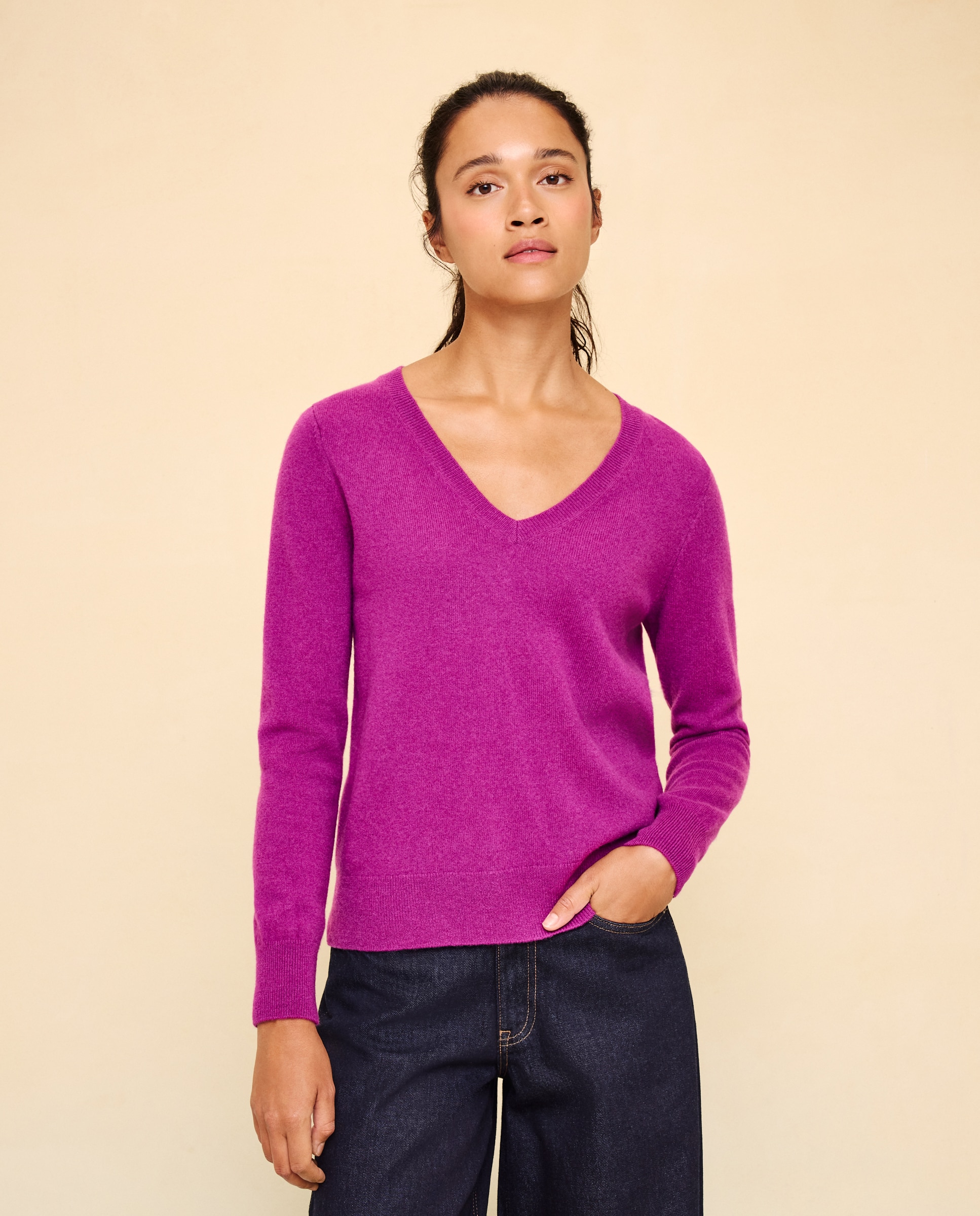 Jersey cuello pico en lana con cashmere de mujer. - Easy Wear - Buganvilla Buganvilla-2