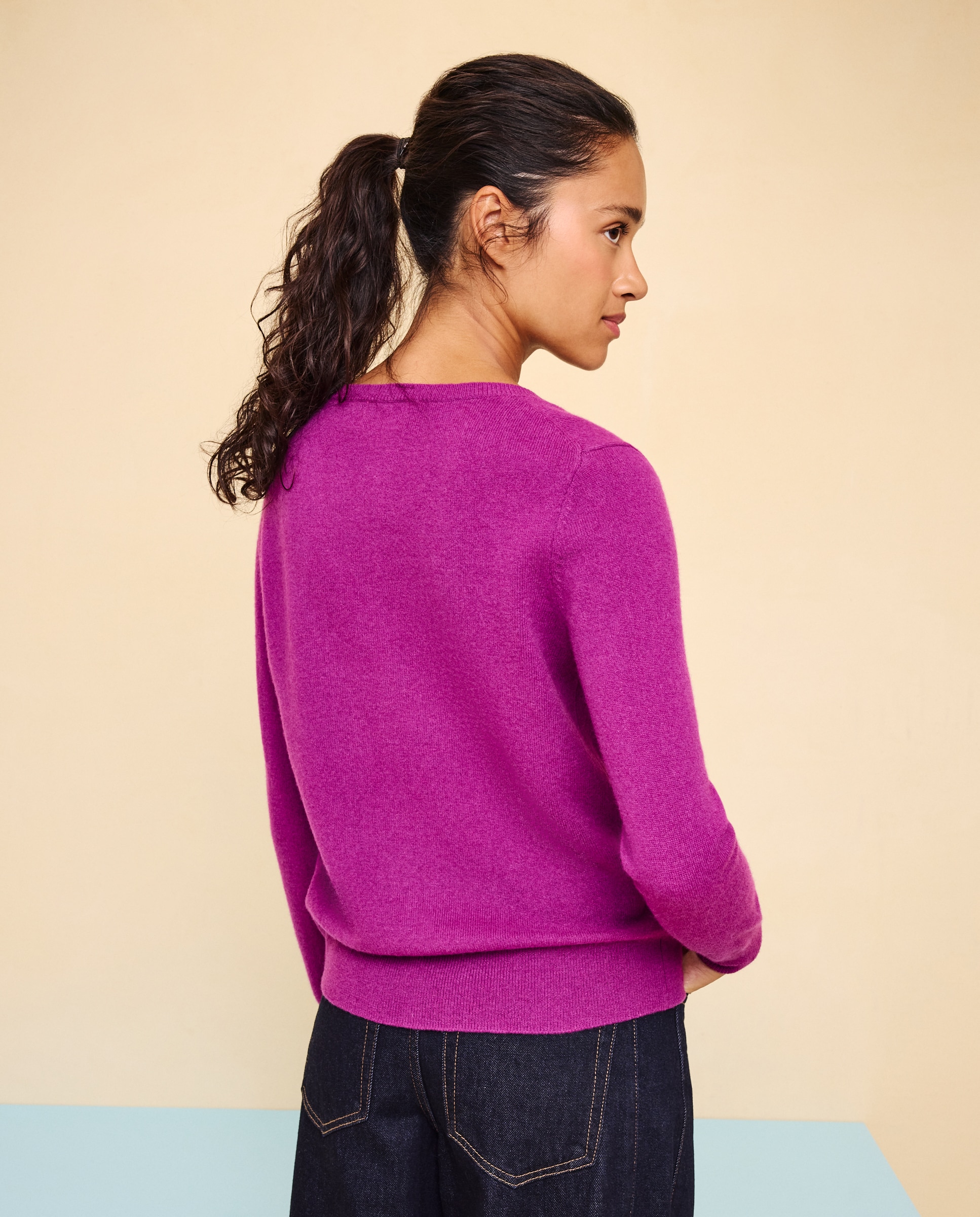 Jersey cuello pico en lana con cashmere de mujer. - Easy Wear - Buganvilla Buganvilla-3