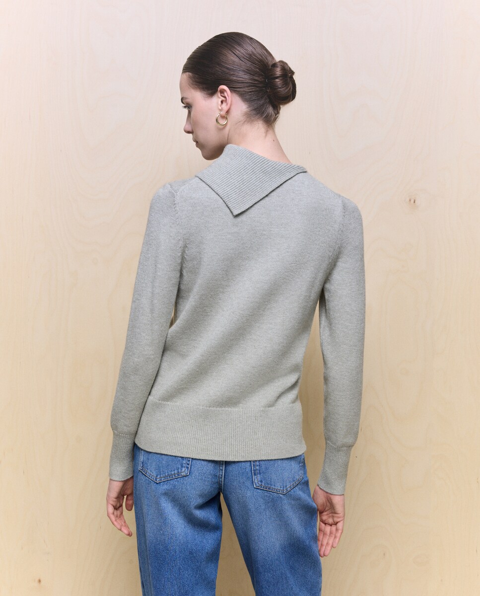 Camisola de Malha Lisa com Botões Sabão-3