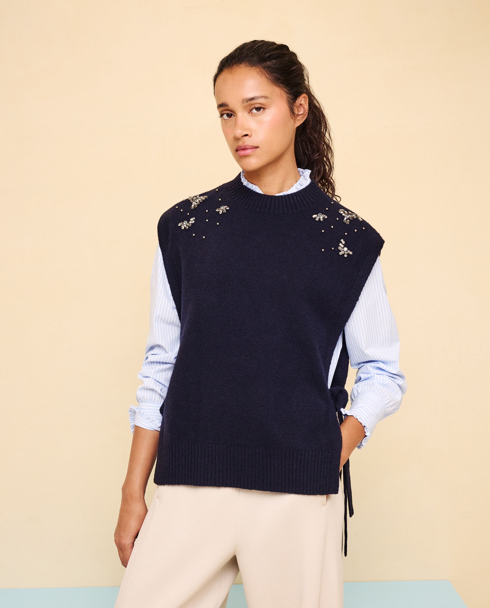 Chaleco lazada con aplique piedras en hombro de mujer - Easy Wear - Azul marino Azul marino-1